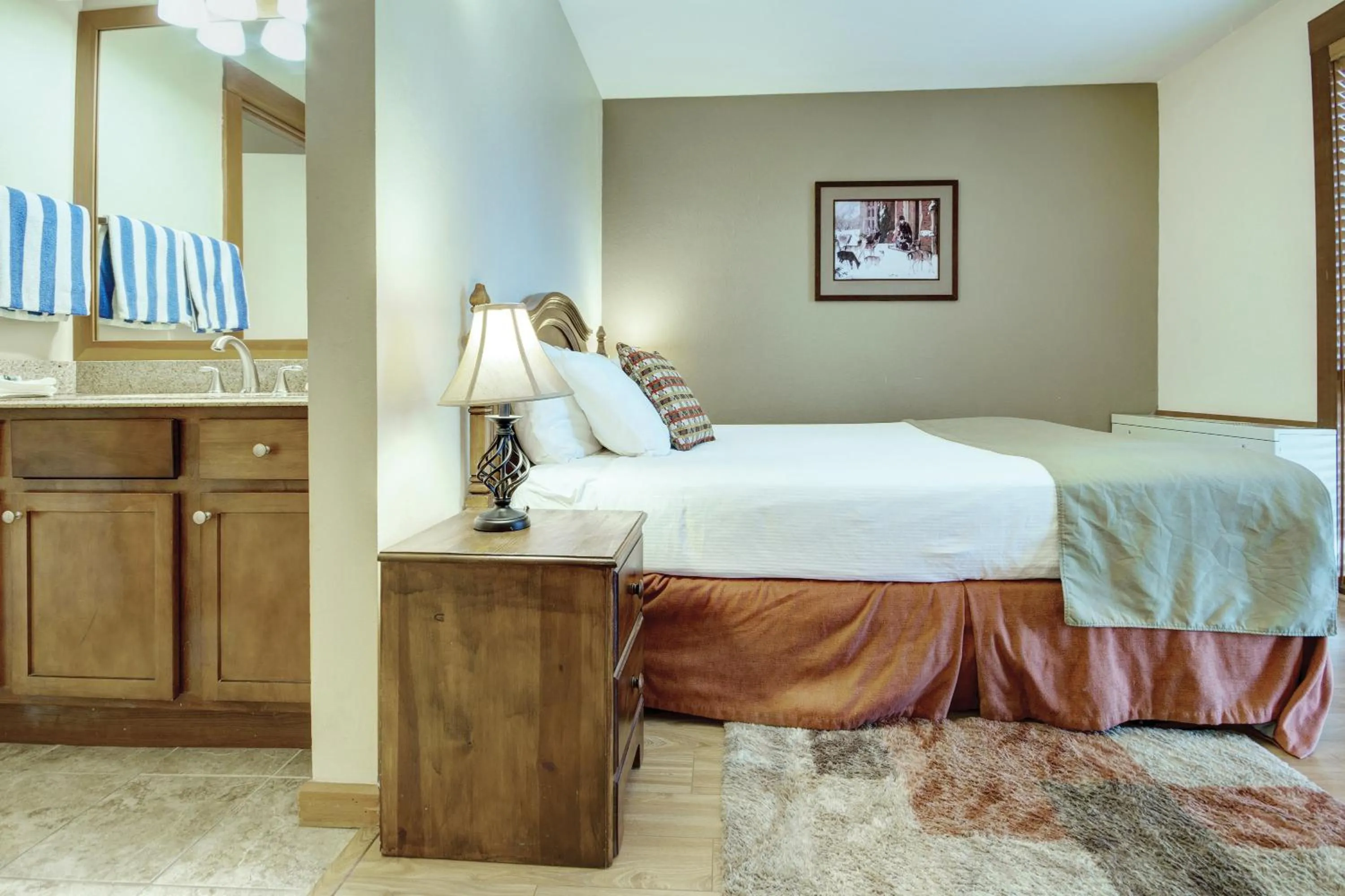 Other, Bed in Seventh Mountain Resort