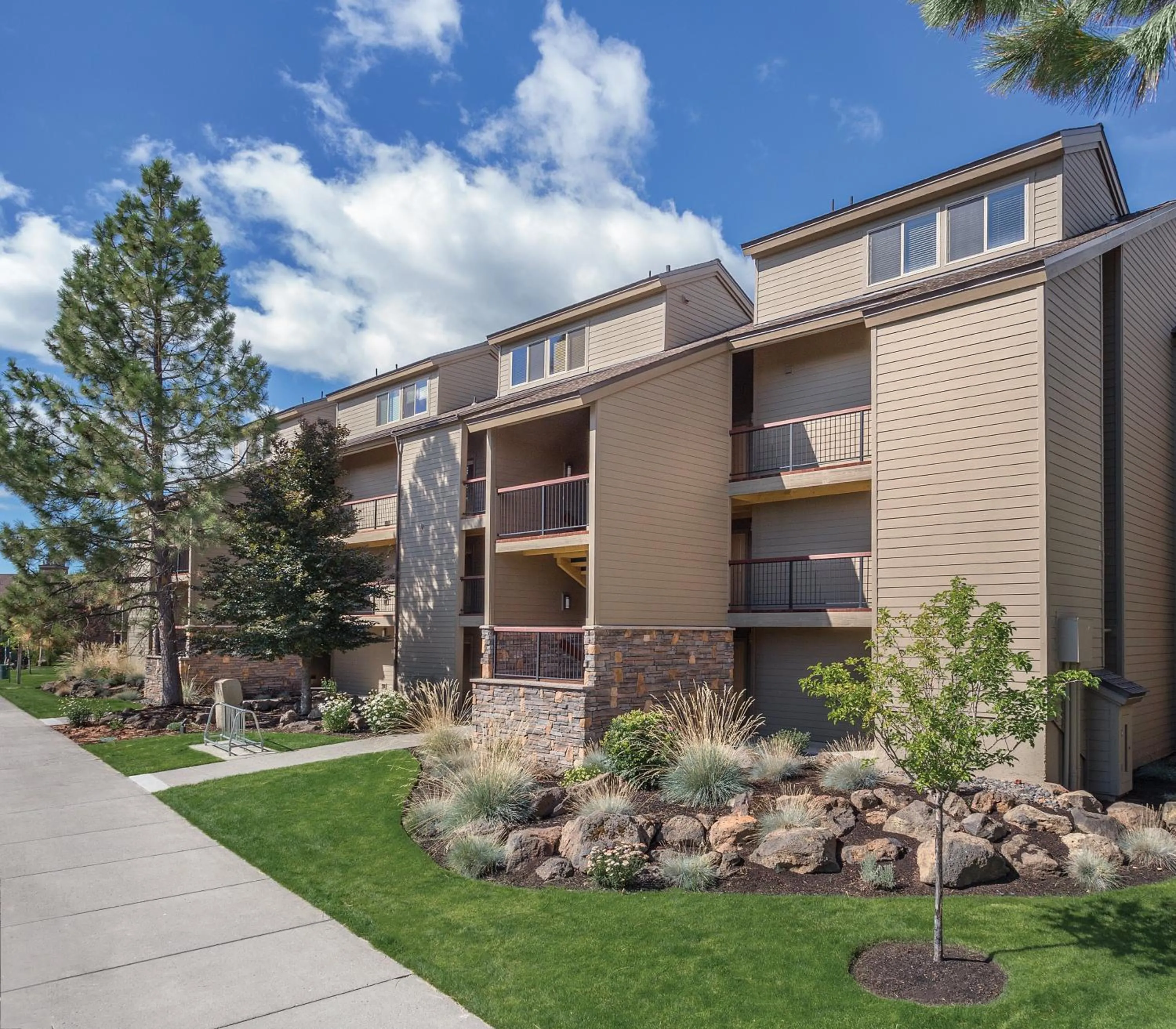 Property building in Seventh Mountain Resort