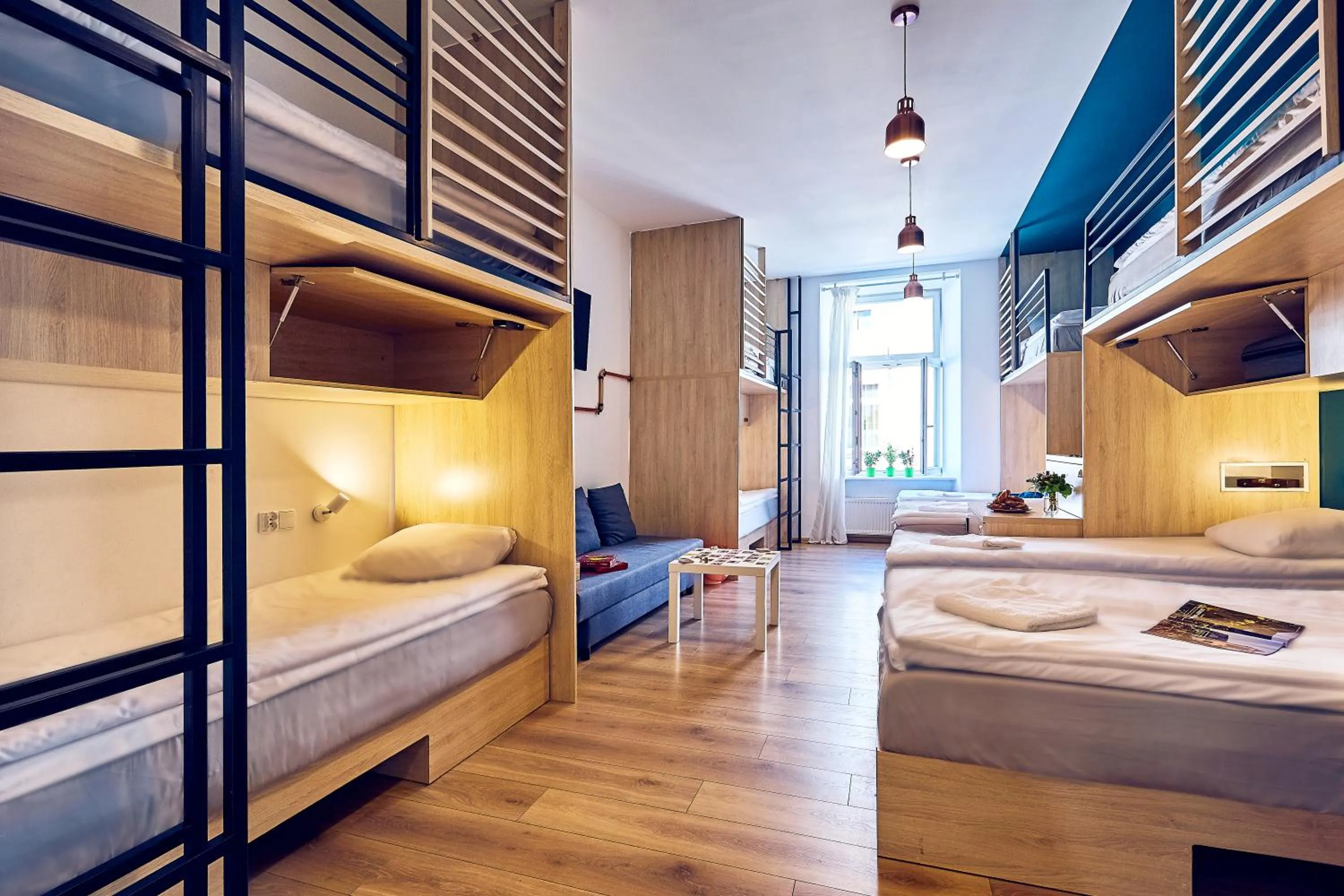 Photo of the whole room, Bed in Draggo House Rooms - Old Town