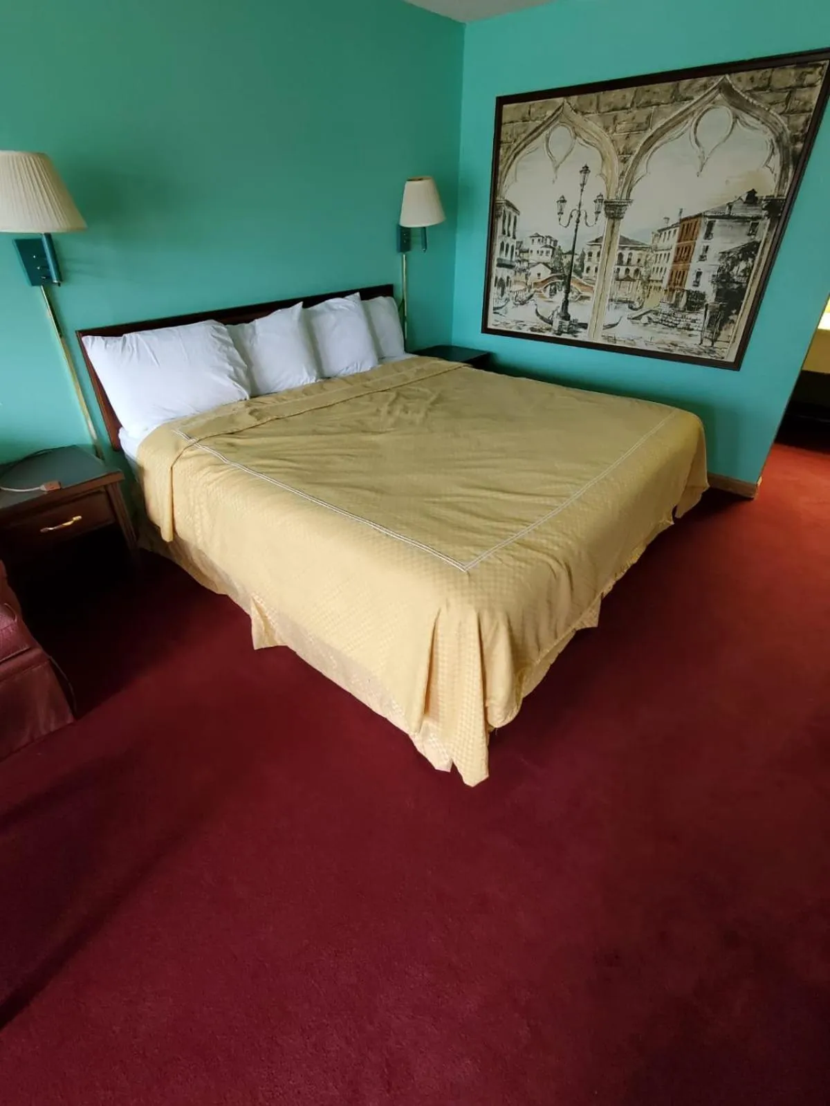 Bedroom, Bed in Gray Plaza Motel West Frankfort