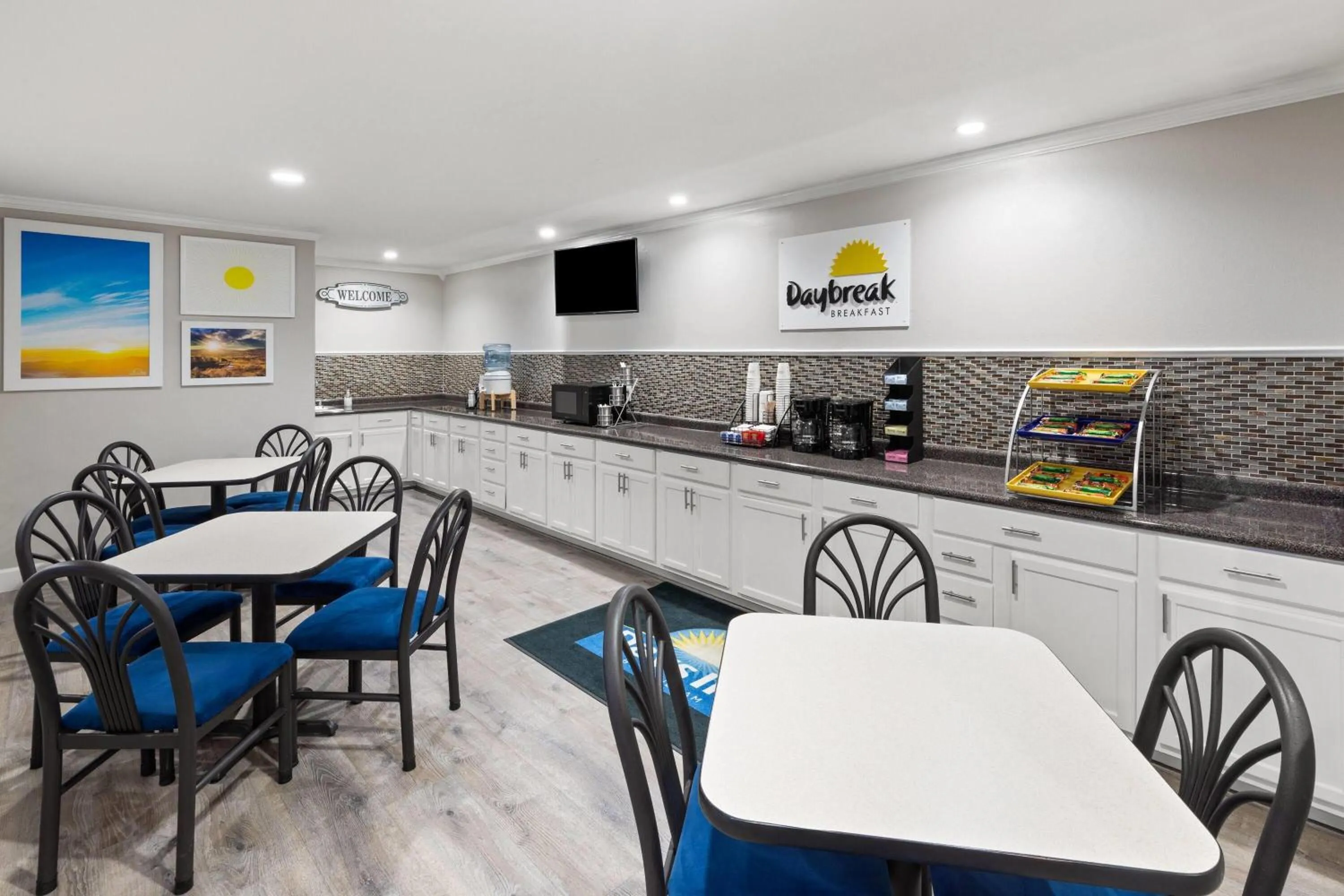 Breakfast in Days Inn by Wyndham Temple