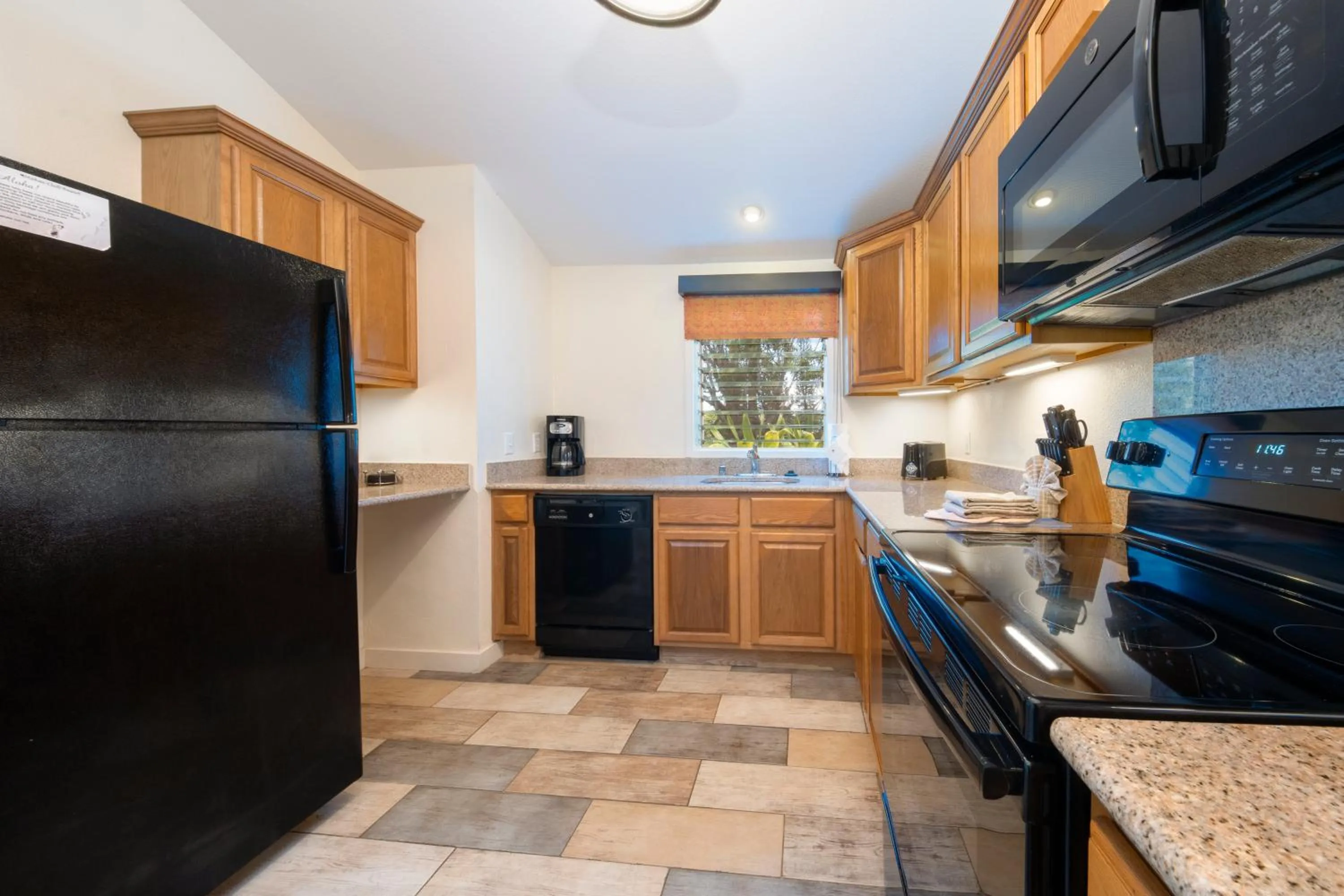 Kitchen or kitchenette in Makai Club Resort