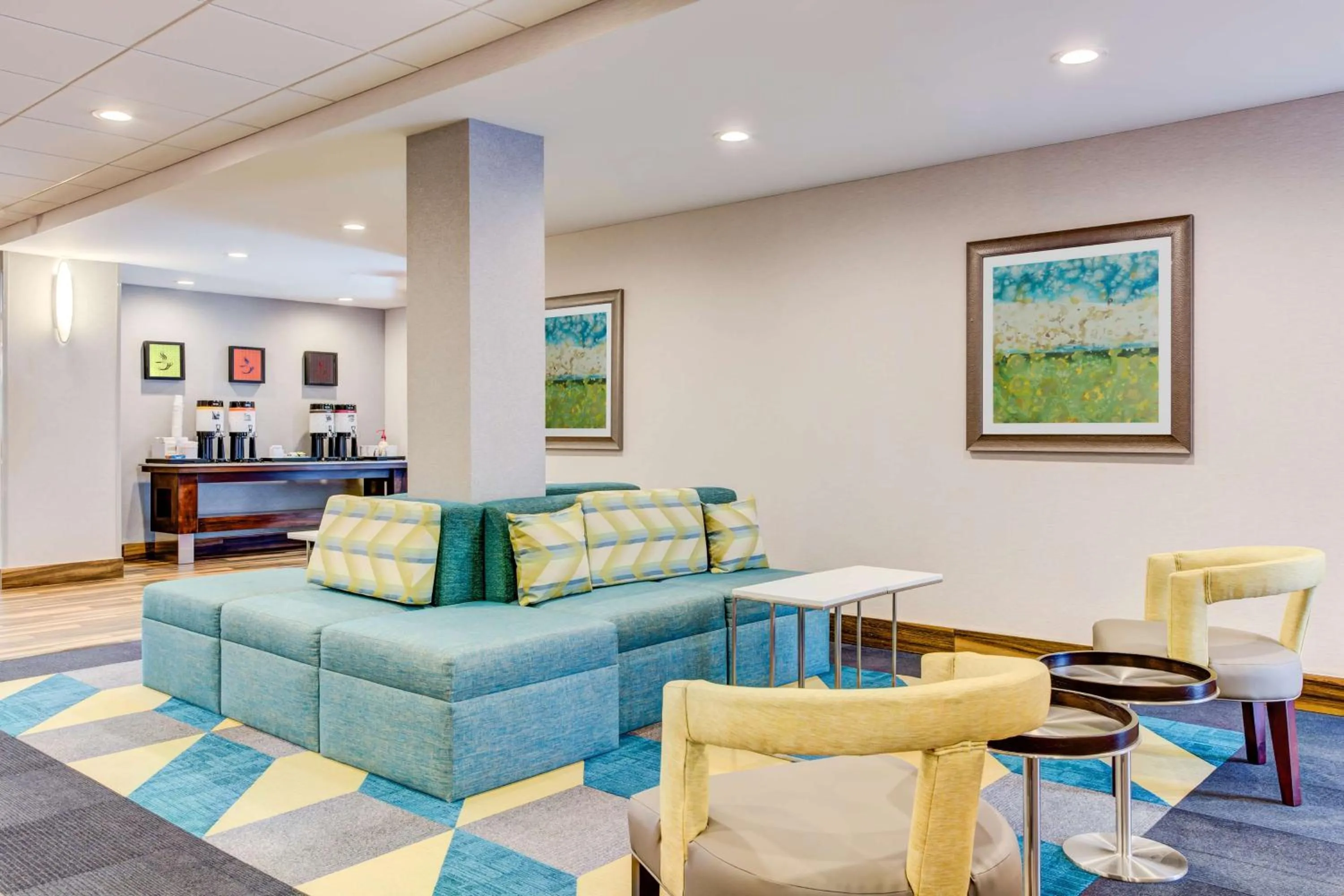 Lobby or reception in Hampton Inn Macon - I-475