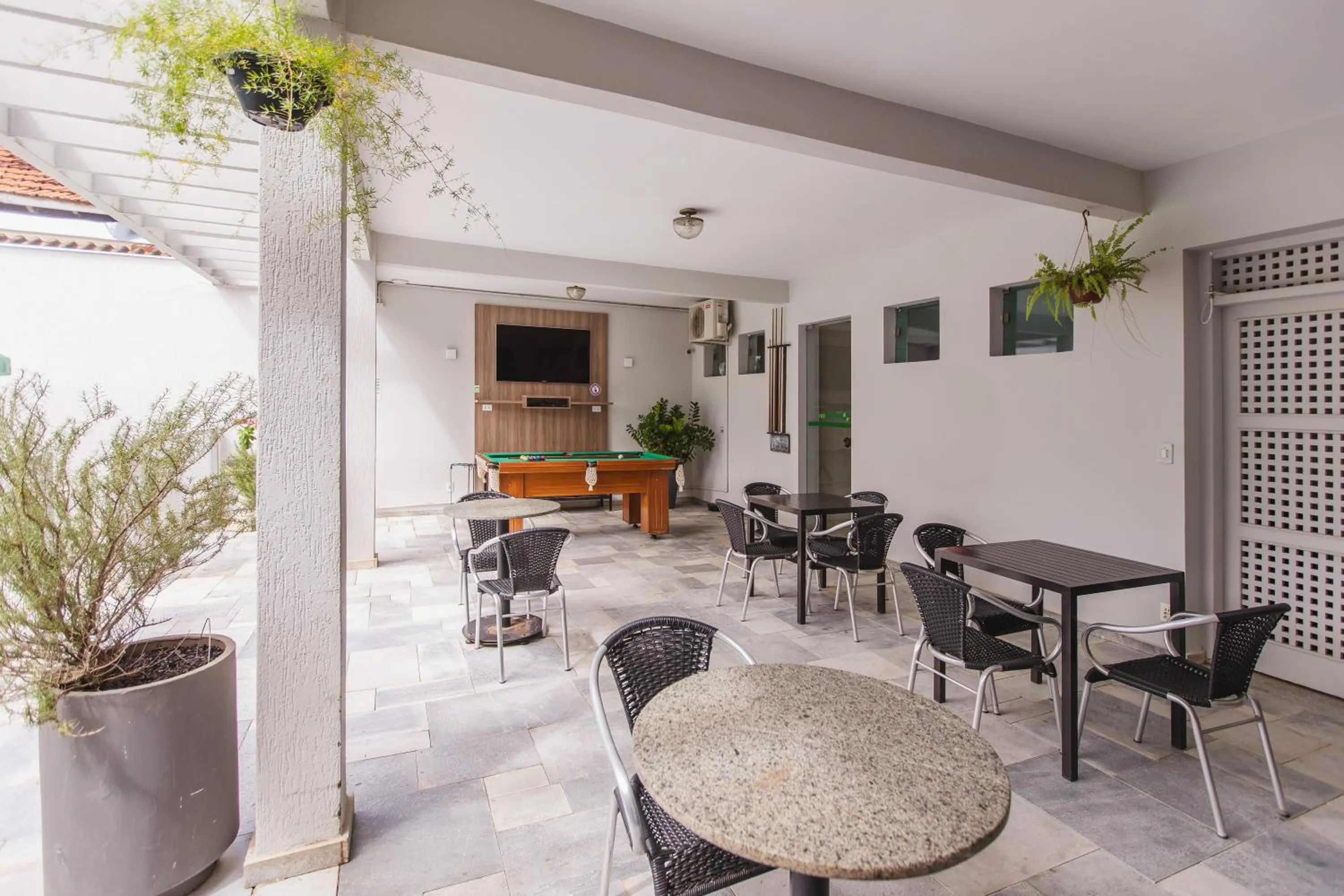 Swimming pool in Hotel Nacional Inn Araçatuba