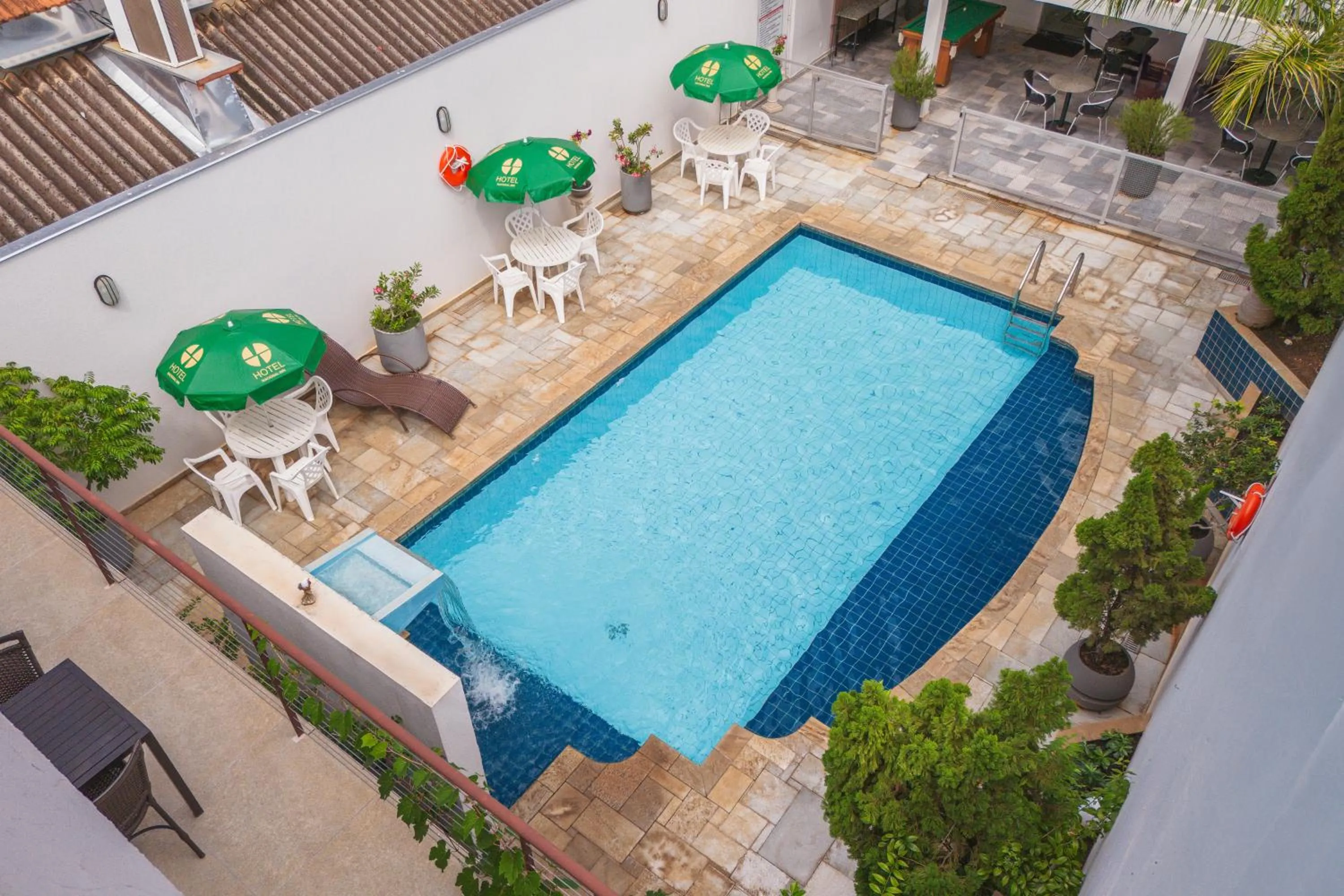 Swimming pool in Hotel Nacional Inn Araçatuba