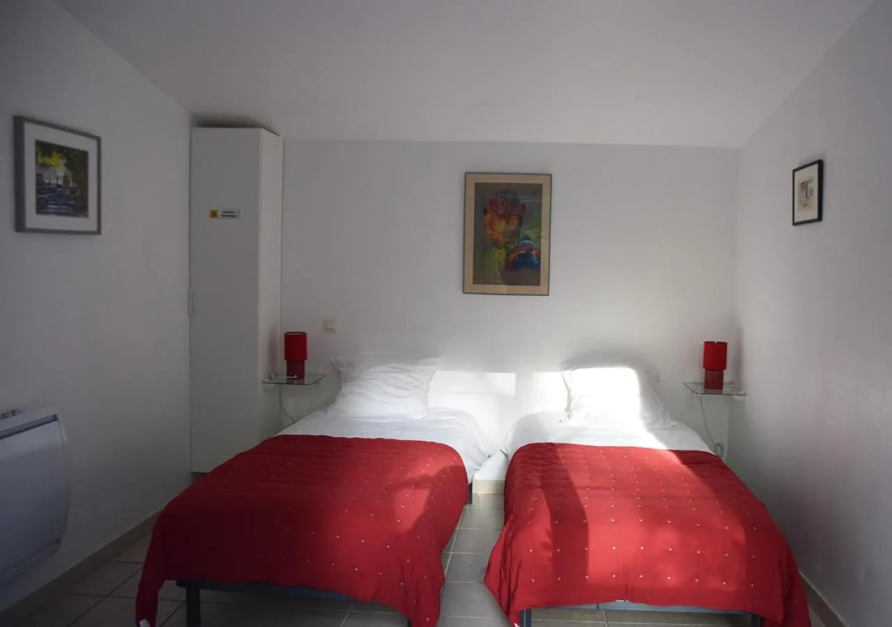 Photo of the whole room, Bed in La Maison Des Invites