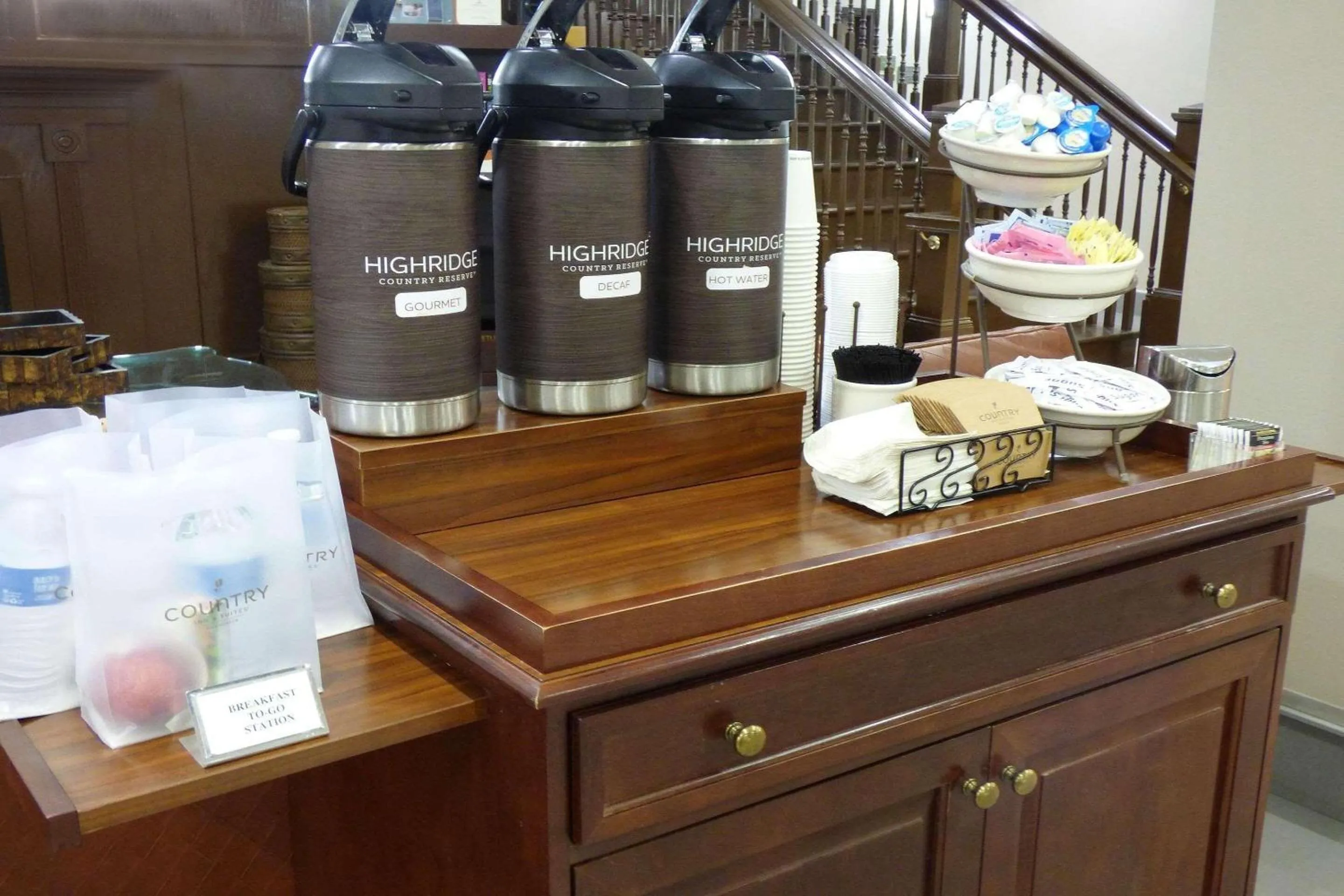 Breakfast in Country Inn & Suites by Radisson, Pensacola West, FL