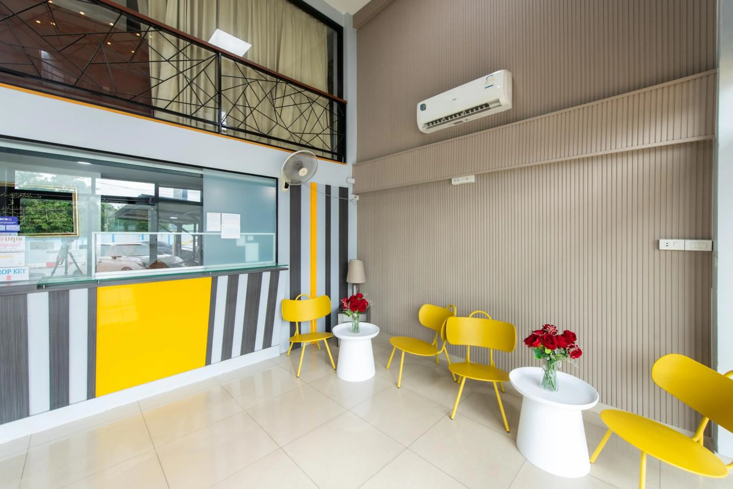 Property building in Riski Residence Bangbuathong