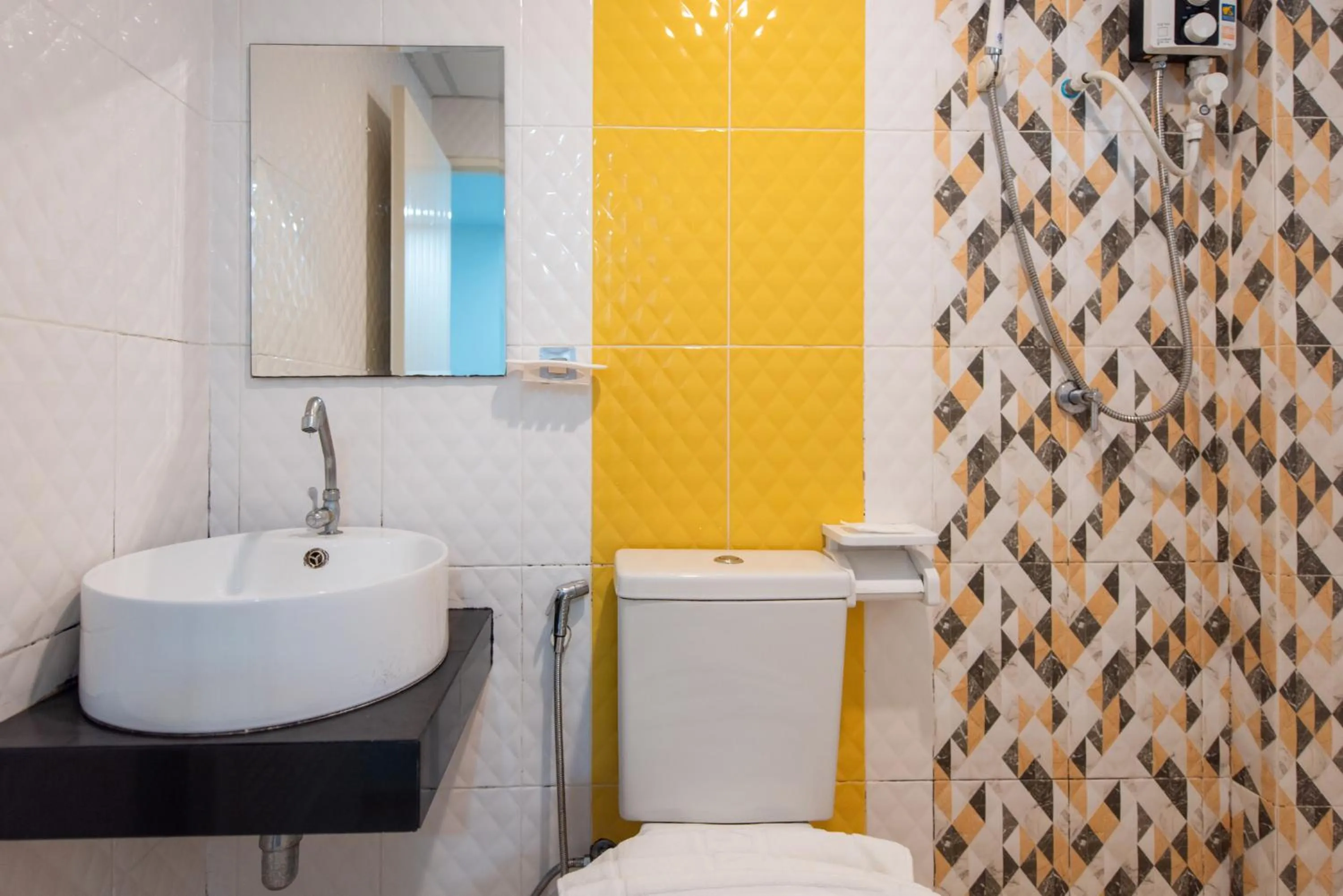 Bathroom in Riski Residence Bangbuathong