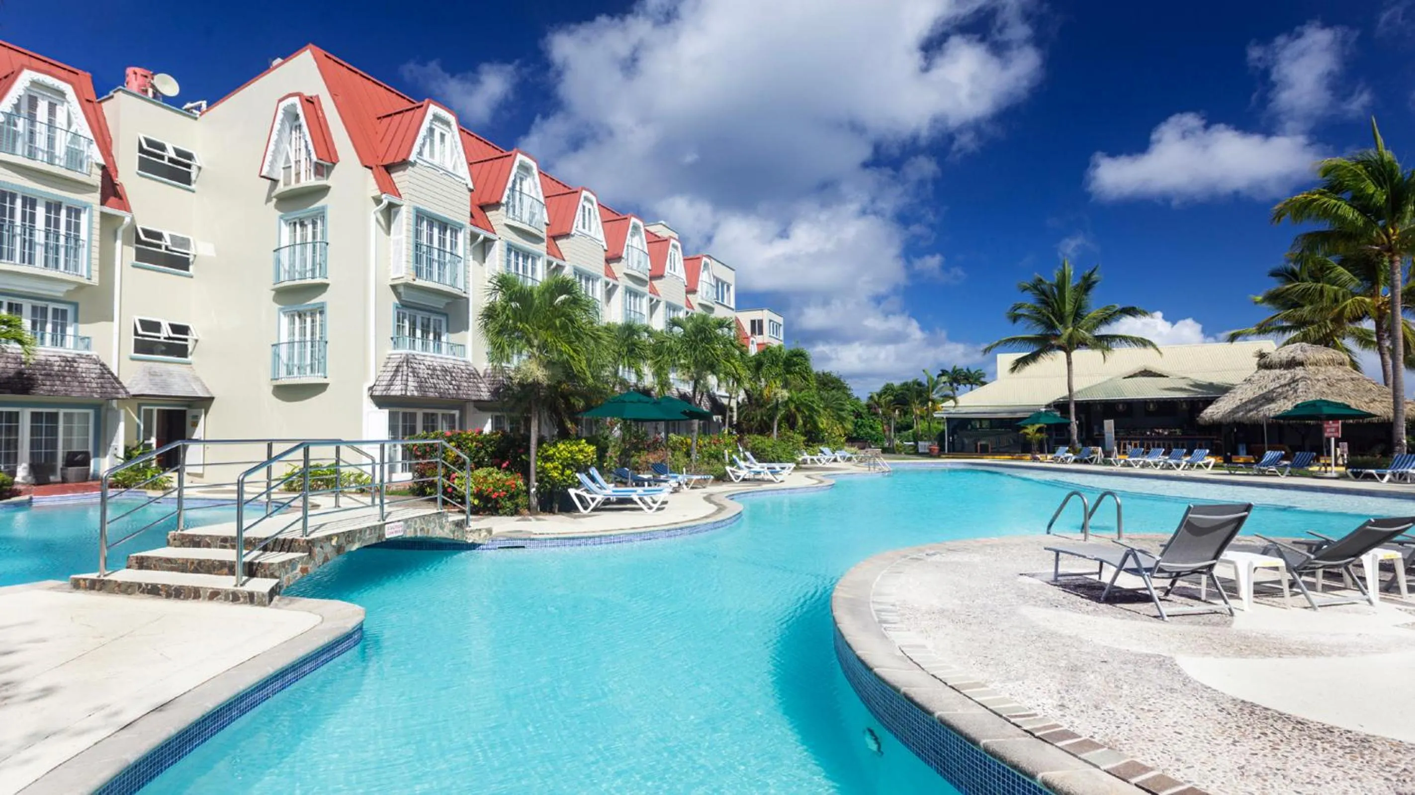 Swimming pool in Coco Palm