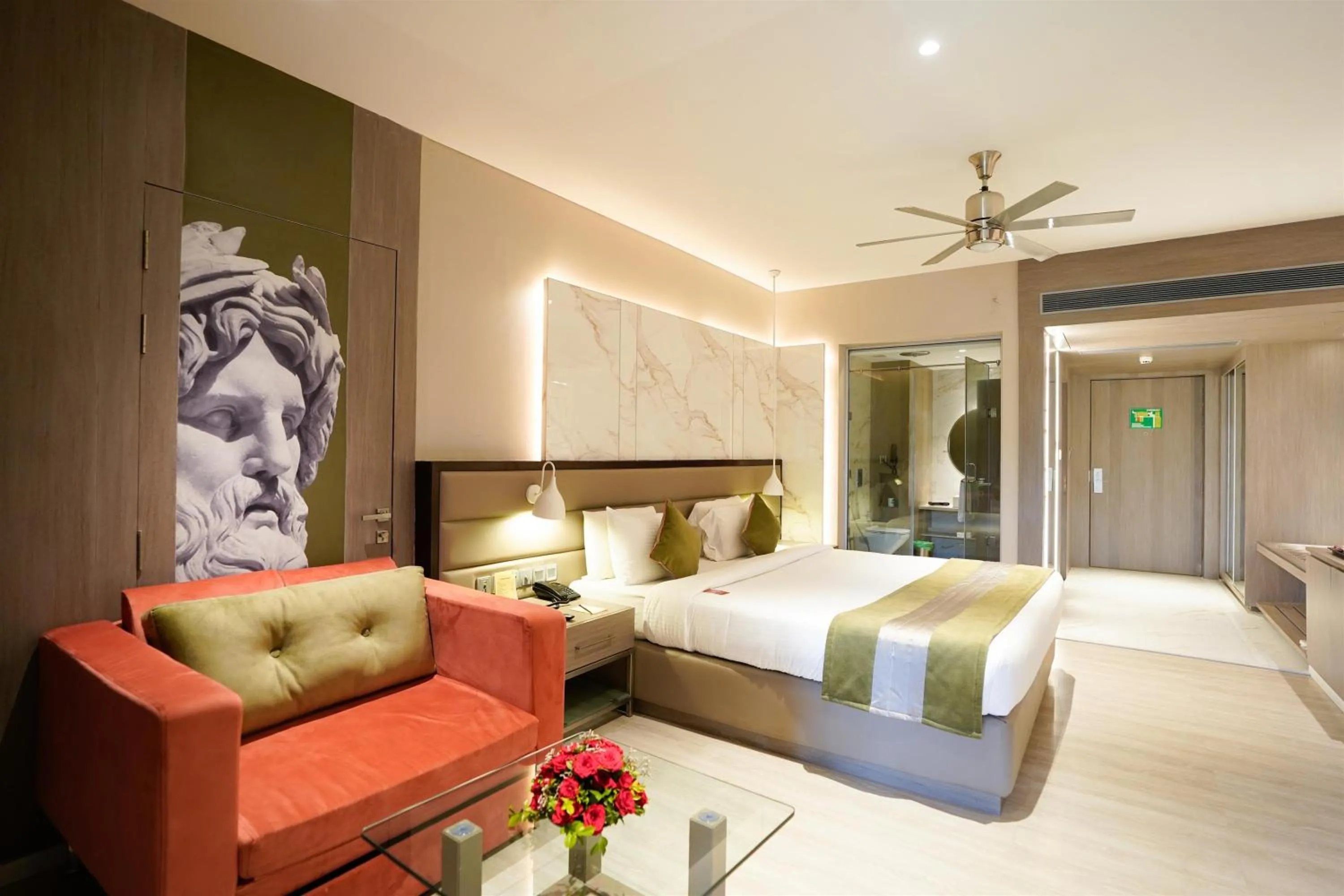 Photo of the whole room, Bed in The Corinthians Resort