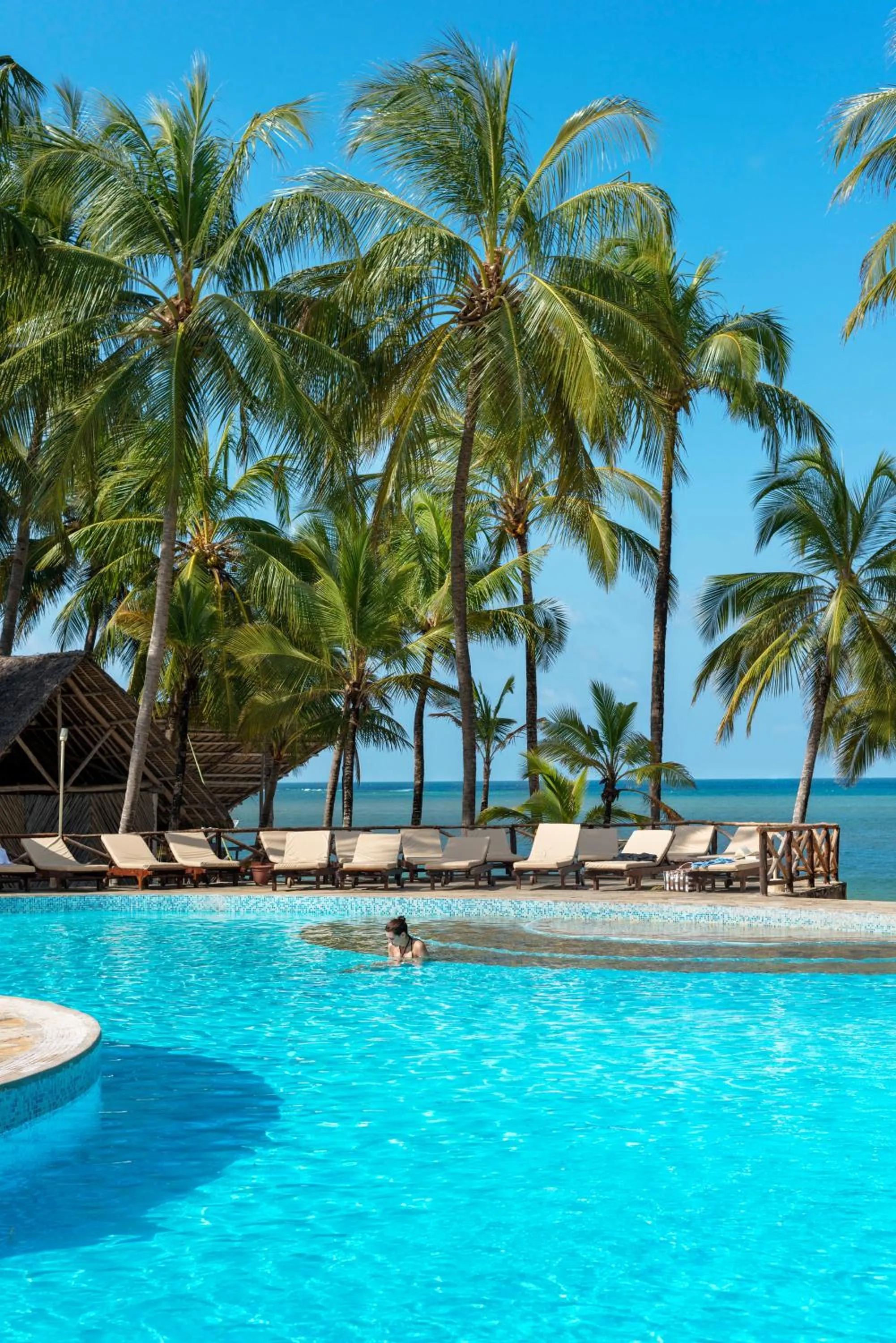 Swimming pool in Sandies Malindi Dream Garden