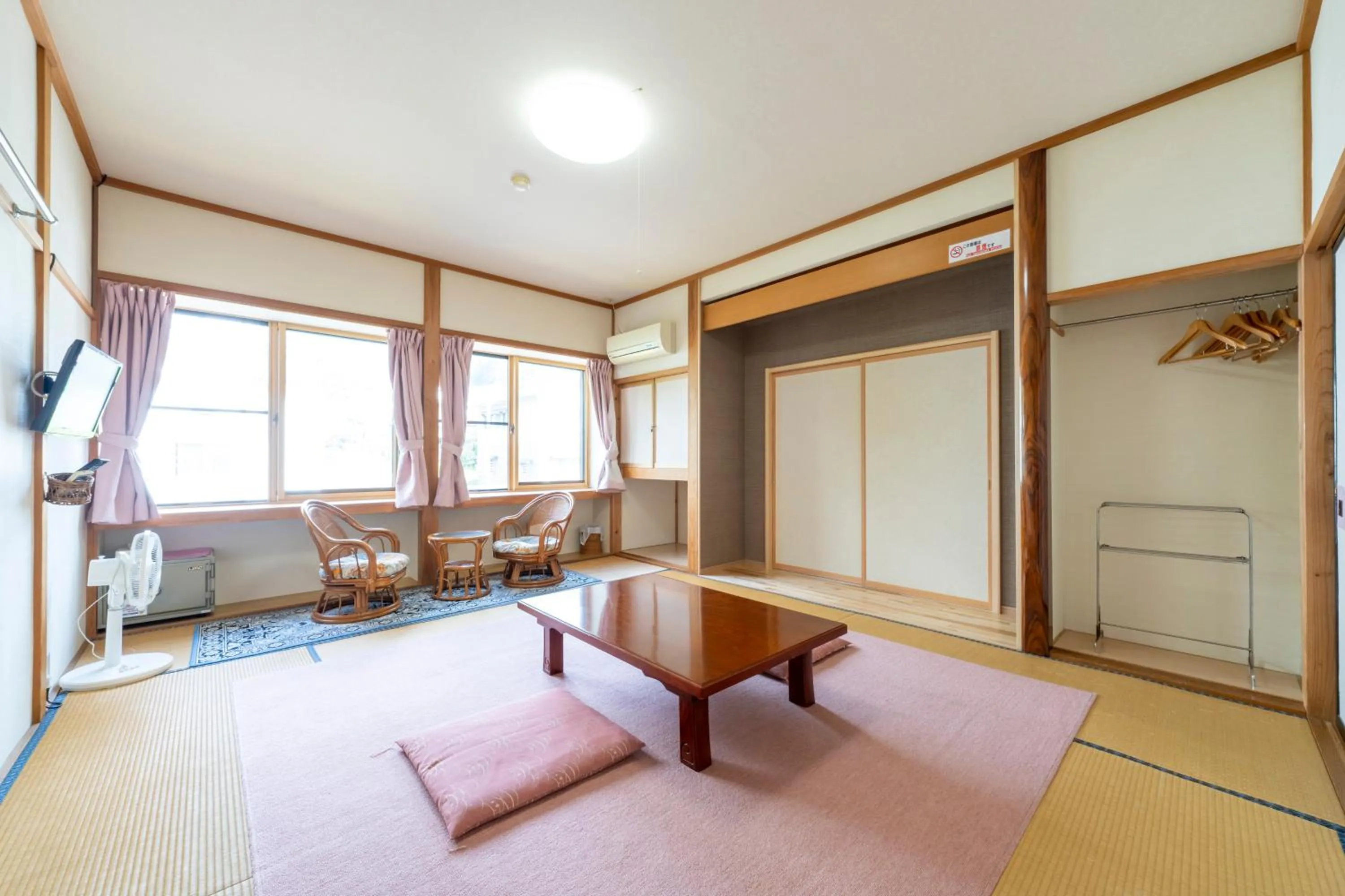 Photo of the whole room in Lodge Matsuya