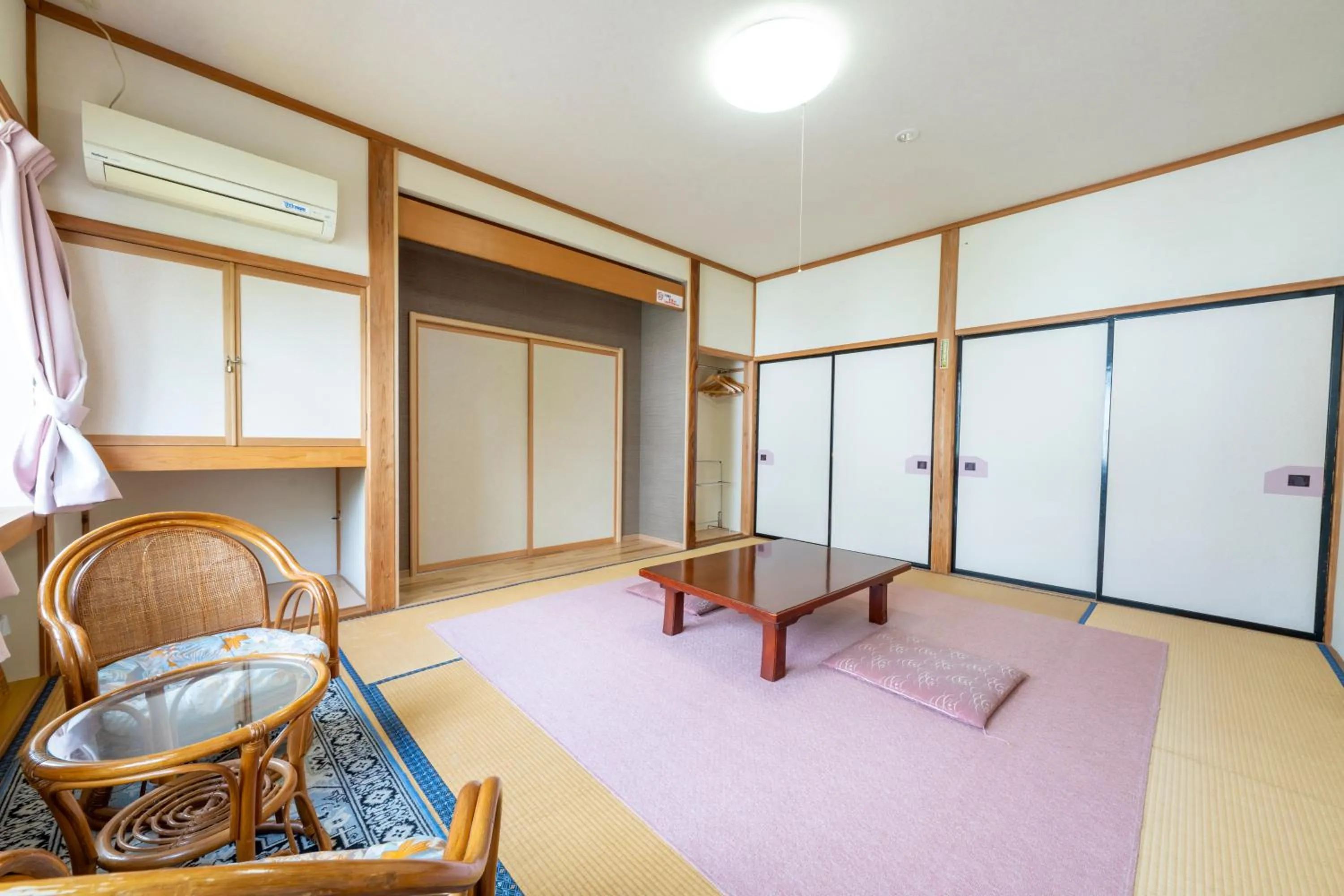 Photo of the whole room, Bed in Lodge Matsuya