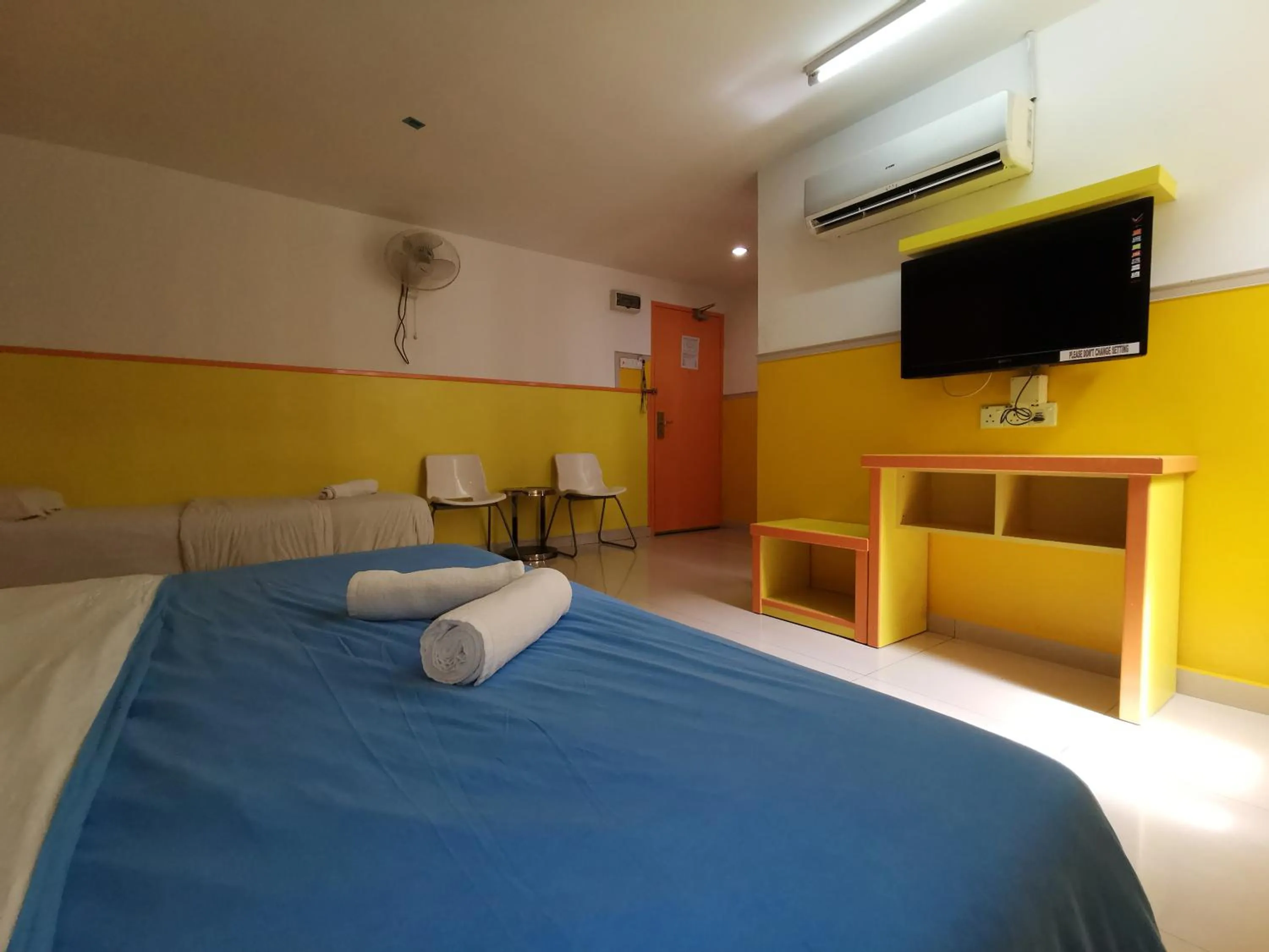 Photo of the whole room, Bed in Hotel Abby IGB Tasek