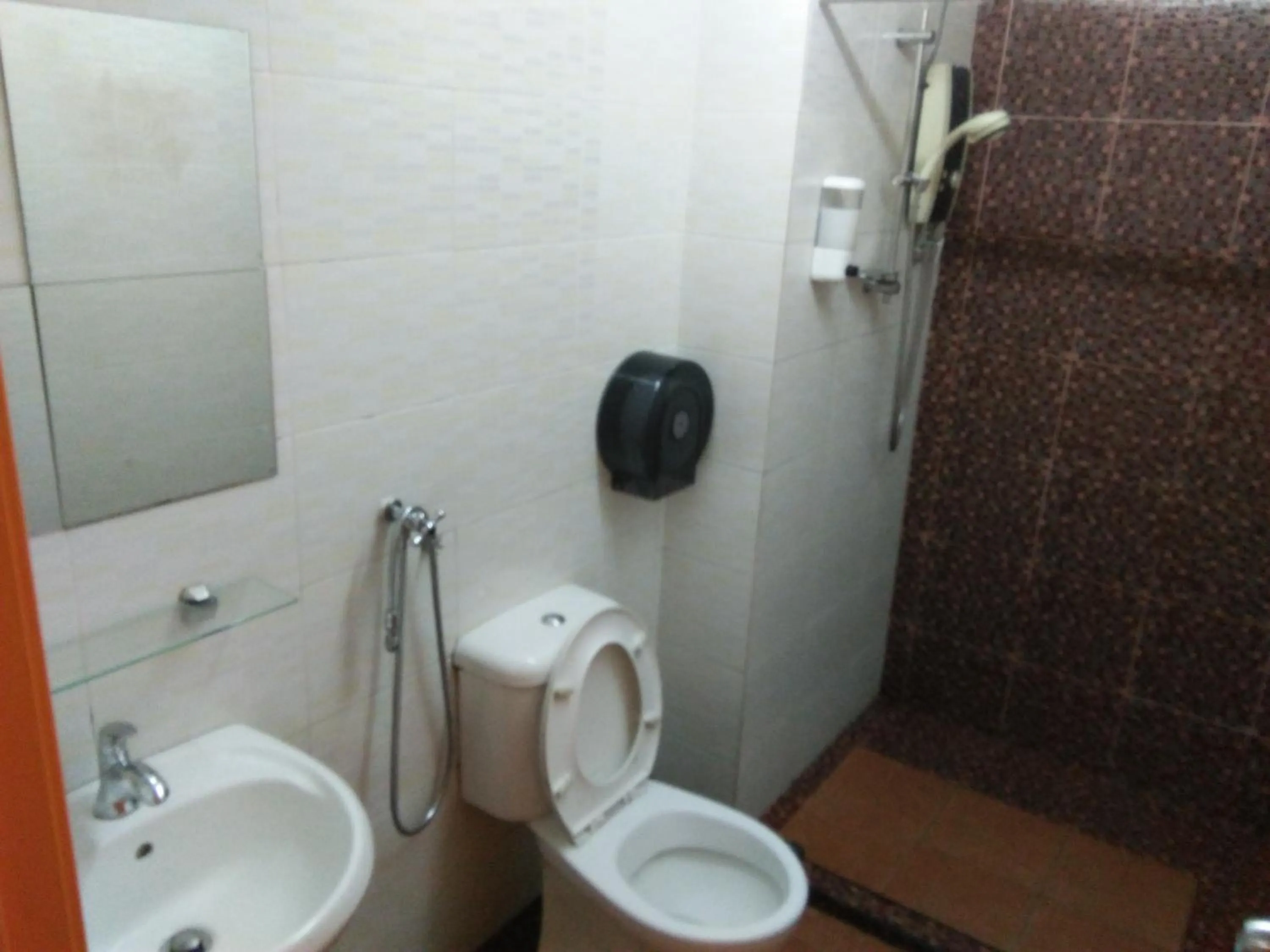 Toilet in Hotel Abby IGB Tasek