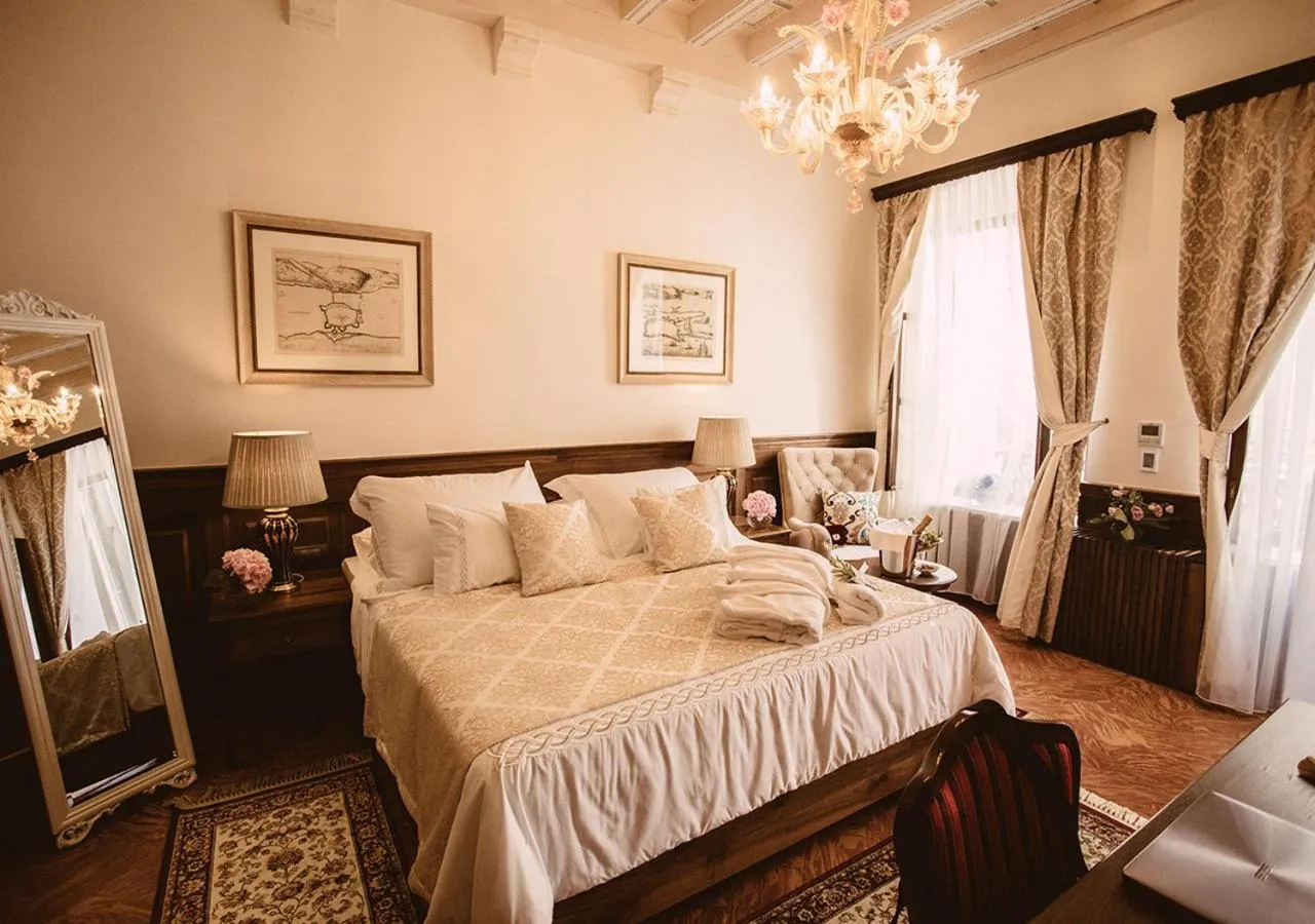 Bedroom, Bed in Heritage Hotel Cardo