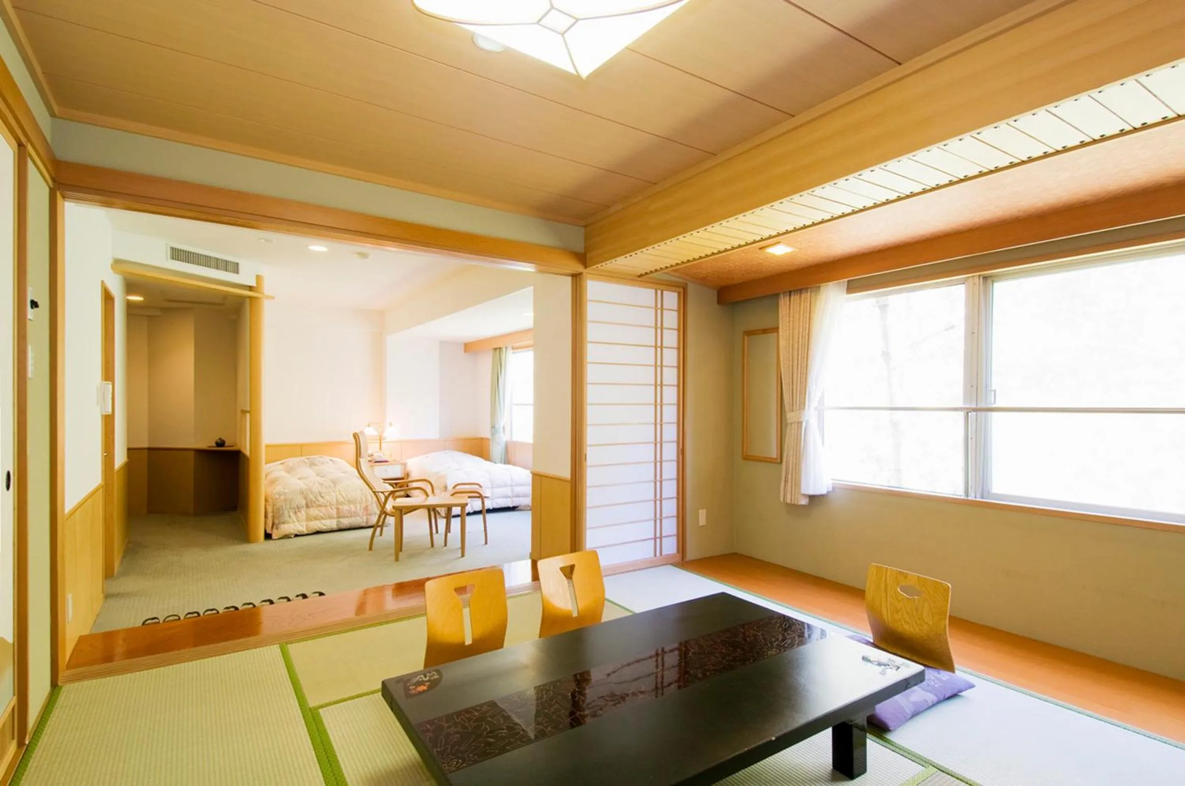 Photo of the whole room in Noboribetsu Sekisui Tei