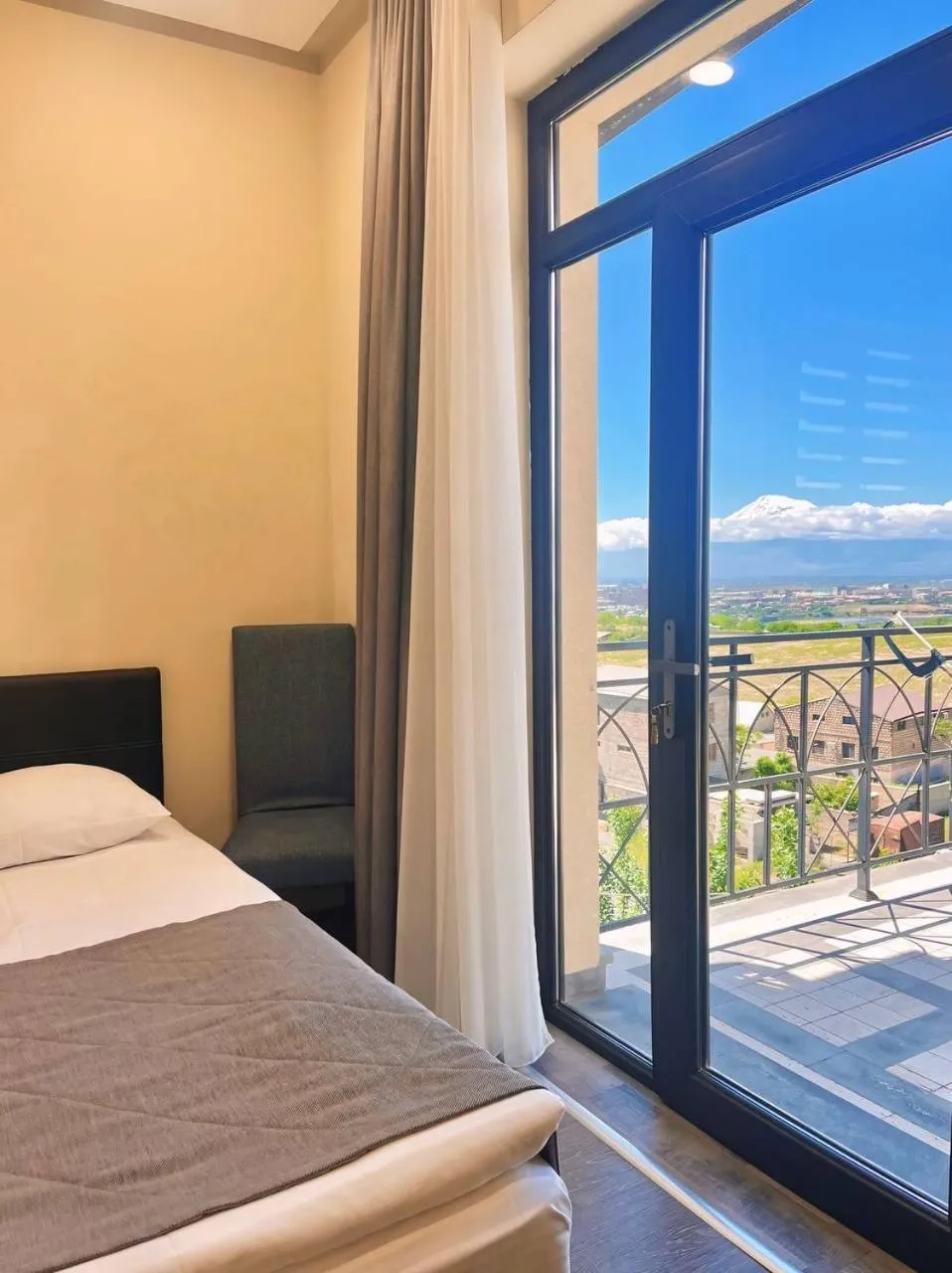 View (from property/room), Bed in Bien hotel