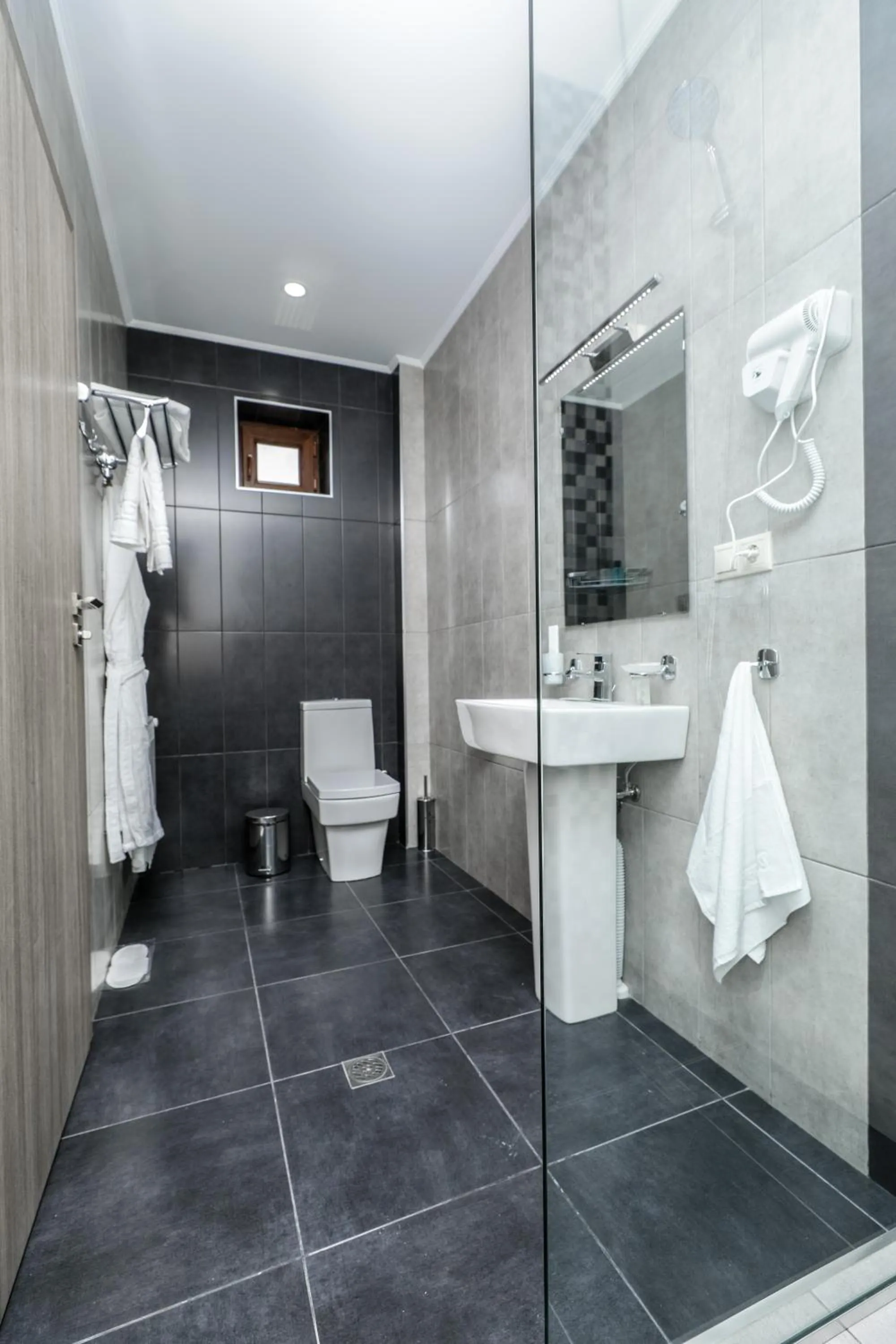 Toilet in Bien hotel