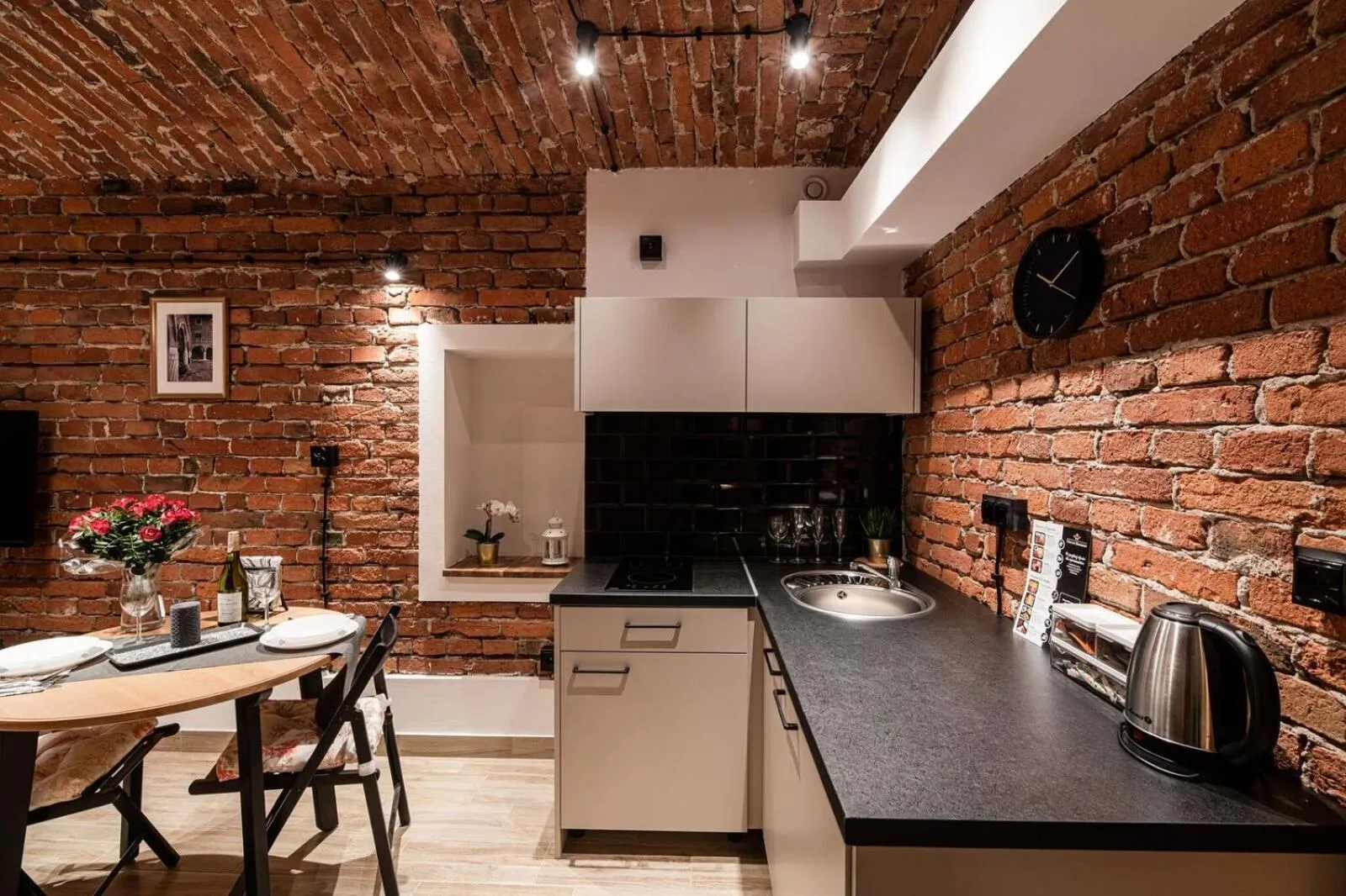 Photo of the whole room in DIETLA 99 APARTMENTS - IDEAL LOCATION - in the heart of Krakow