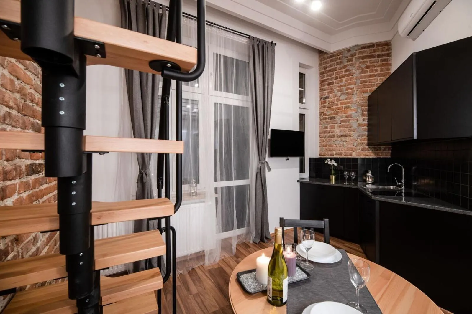 Kitchen or kitchenette in DIETLA 99 APARTMENTS - IDEAL LOCATION - in the heart of Krakow