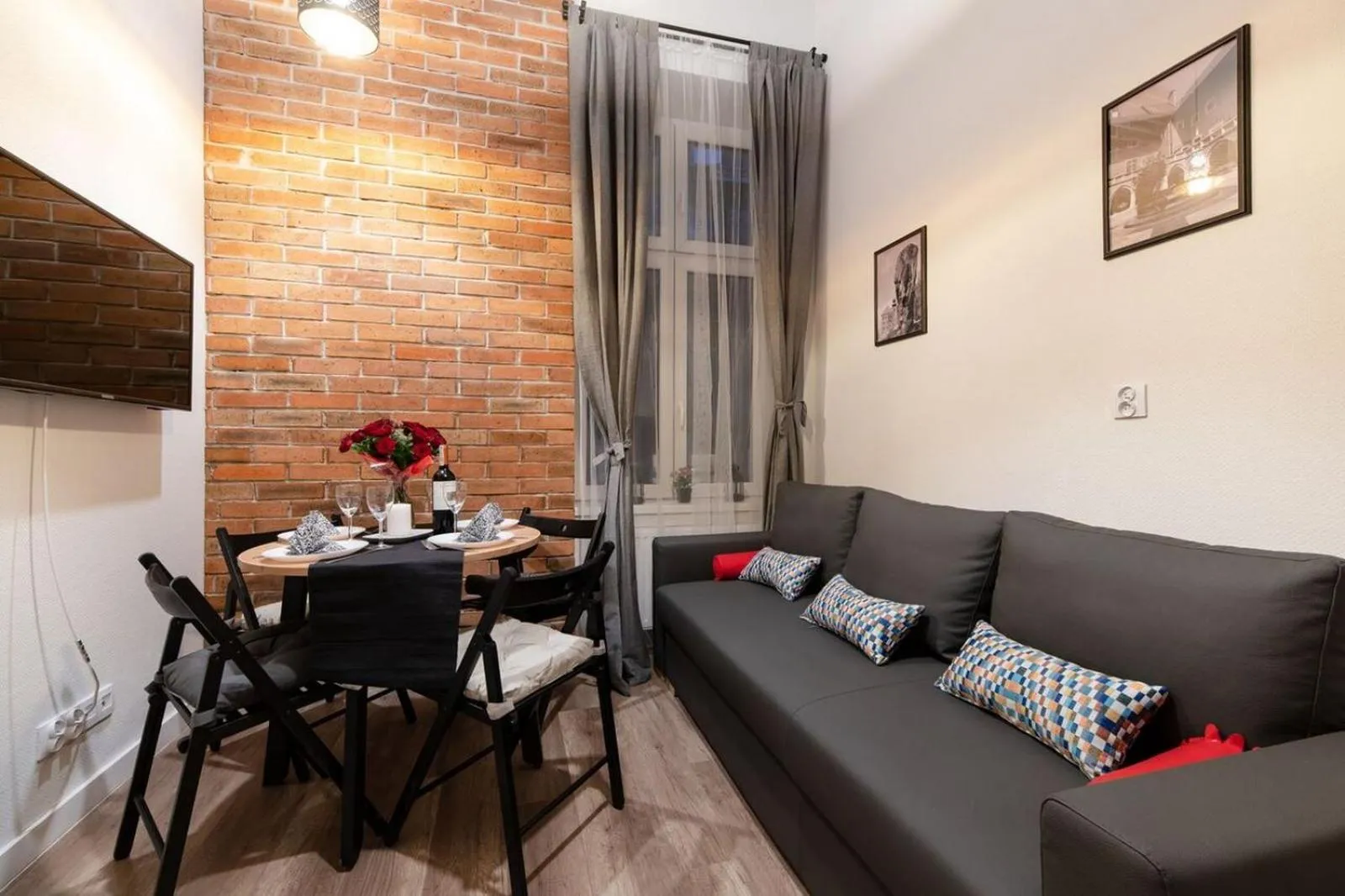 Photo of the whole room in DIETLA 99 APARTMENTS - IDEAL LOCATION - in the heart of Krakow