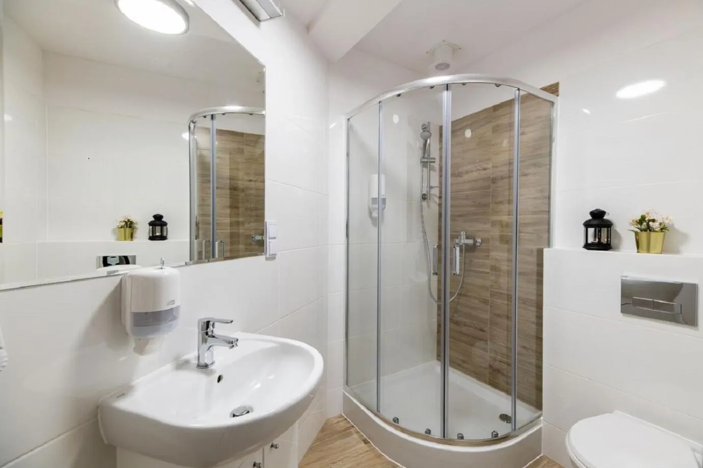 Bathroom in DIETLA 99 APARTMENTS - IDEAL LOCATION - in the heart of Krakow