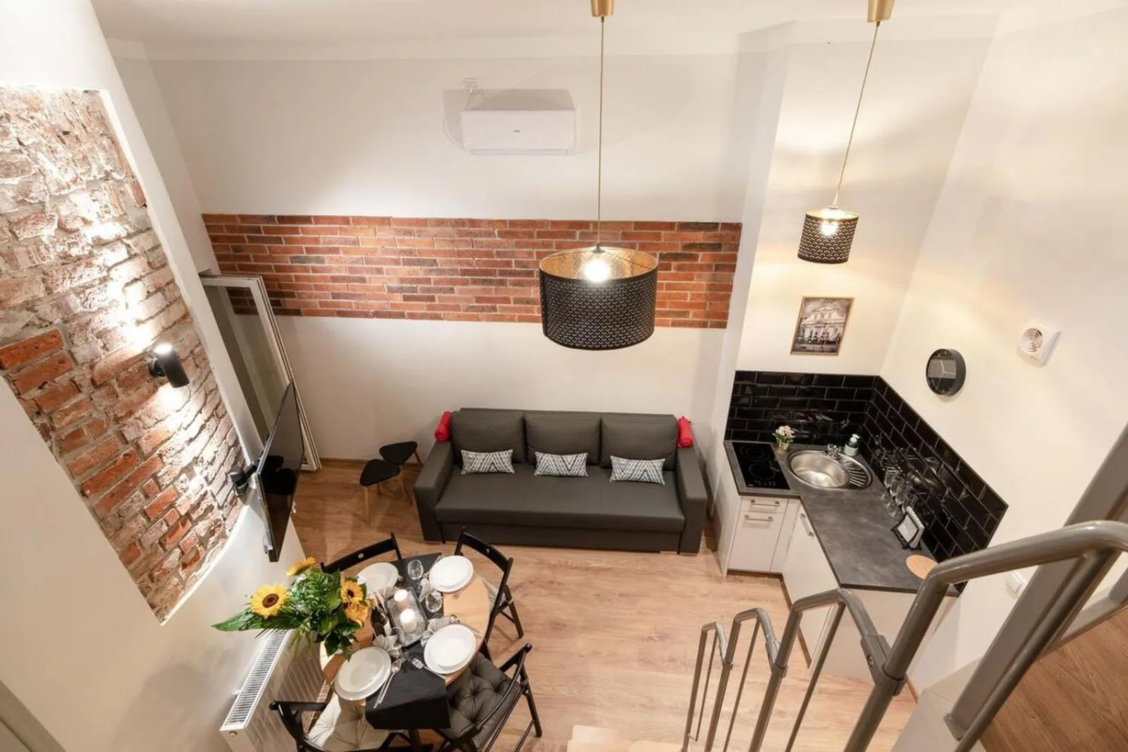 Photo of the whole room in DIETLA 99 APARTMENTS - IDEAL LOCATION - in the heart of Krakow