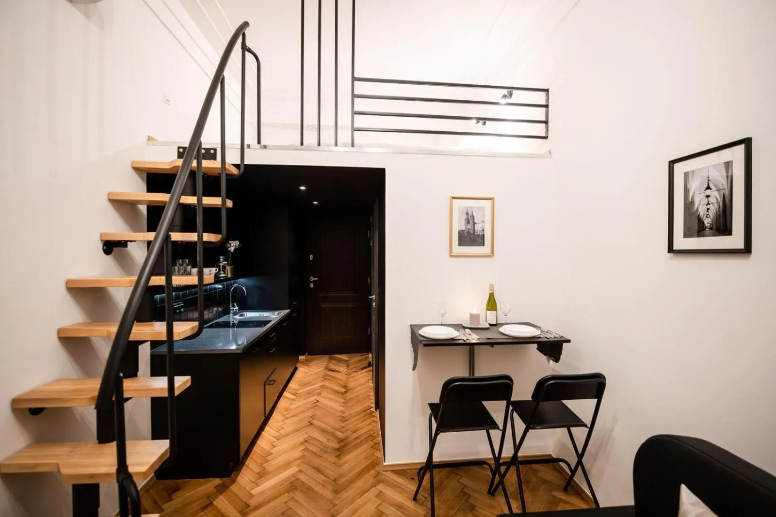 Photo of the whole room in DIETLA 99 APARTMENTS - IDEAL LOCATION - in the heart of Krakow