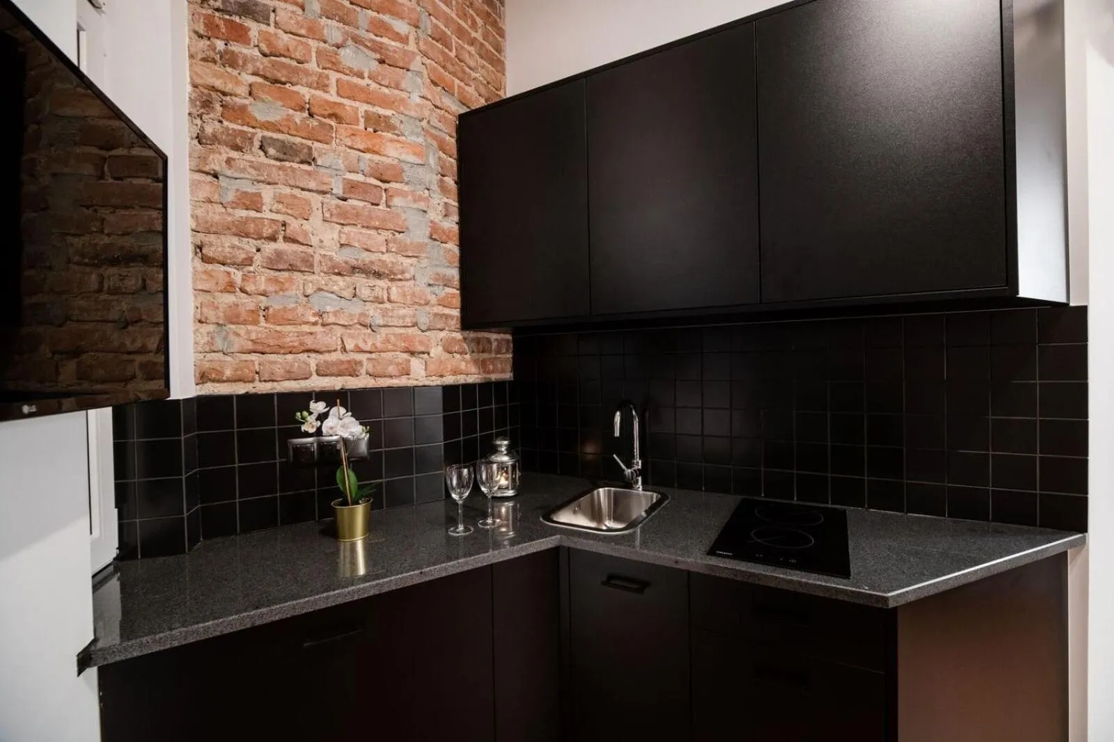 Kitchen or kitchenette in DIETLA 99 APARTMENTS - IDEAL LOCATION - in the heart of Krakow