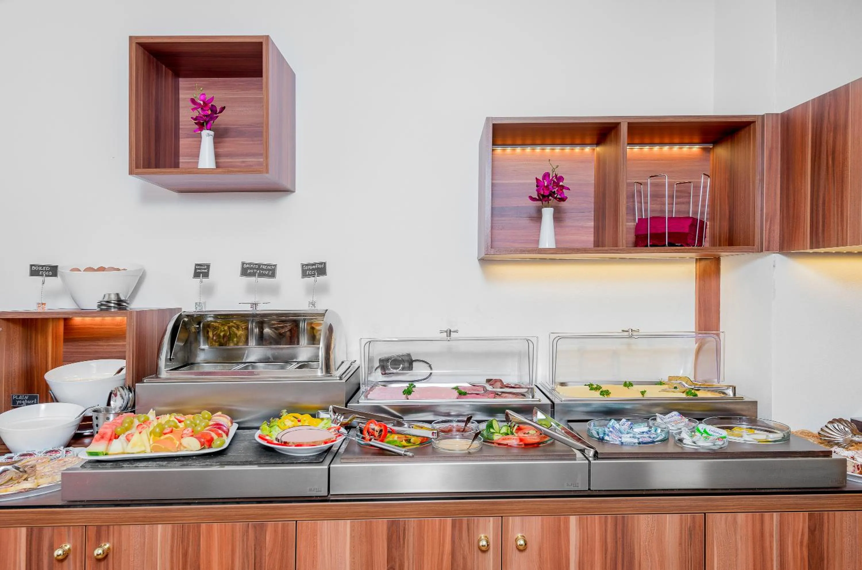 Buffet breakfast in Hotel Residence Bijou de Prague