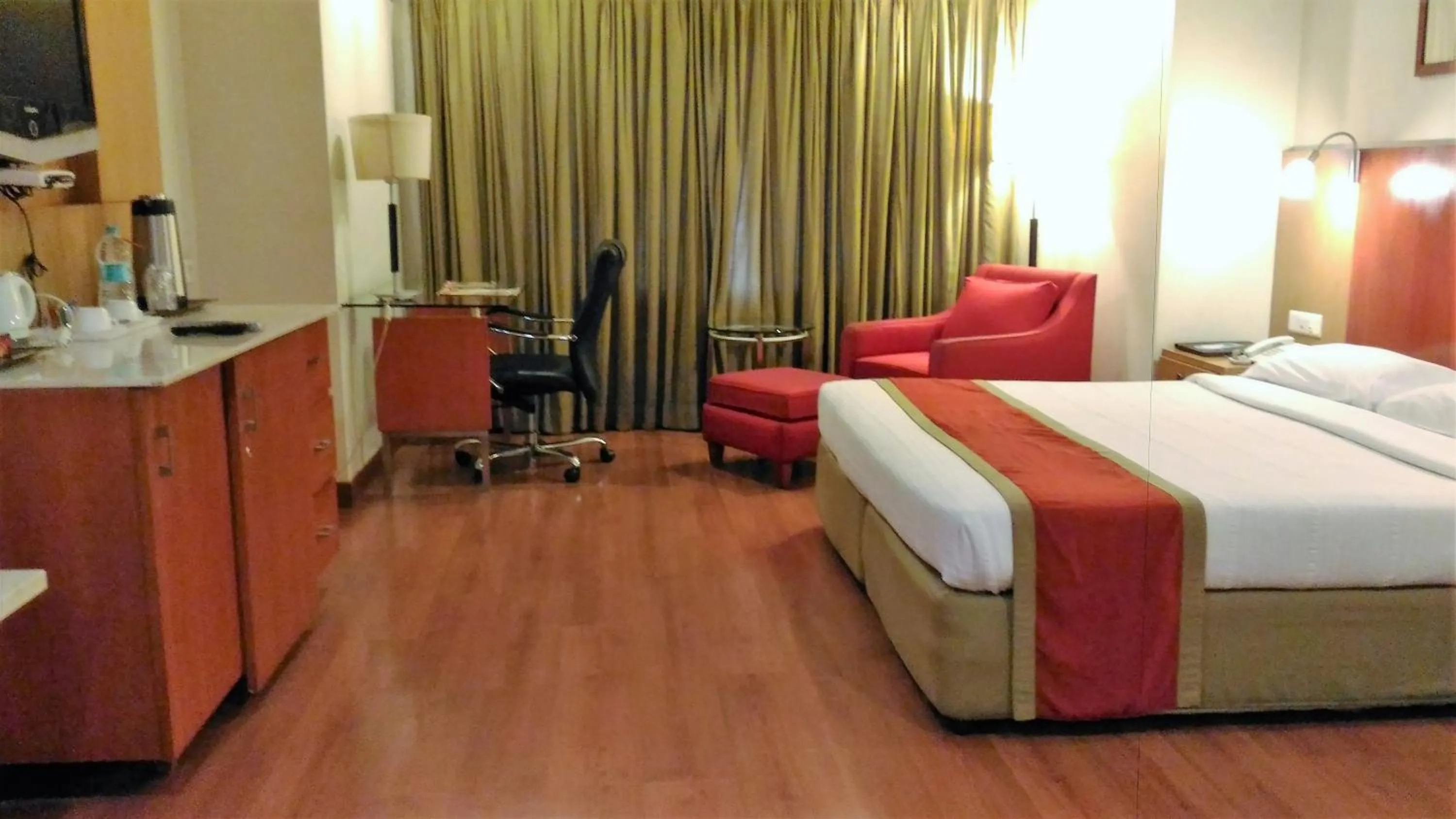 Photo of the whole room, Bed in Taj Tristar