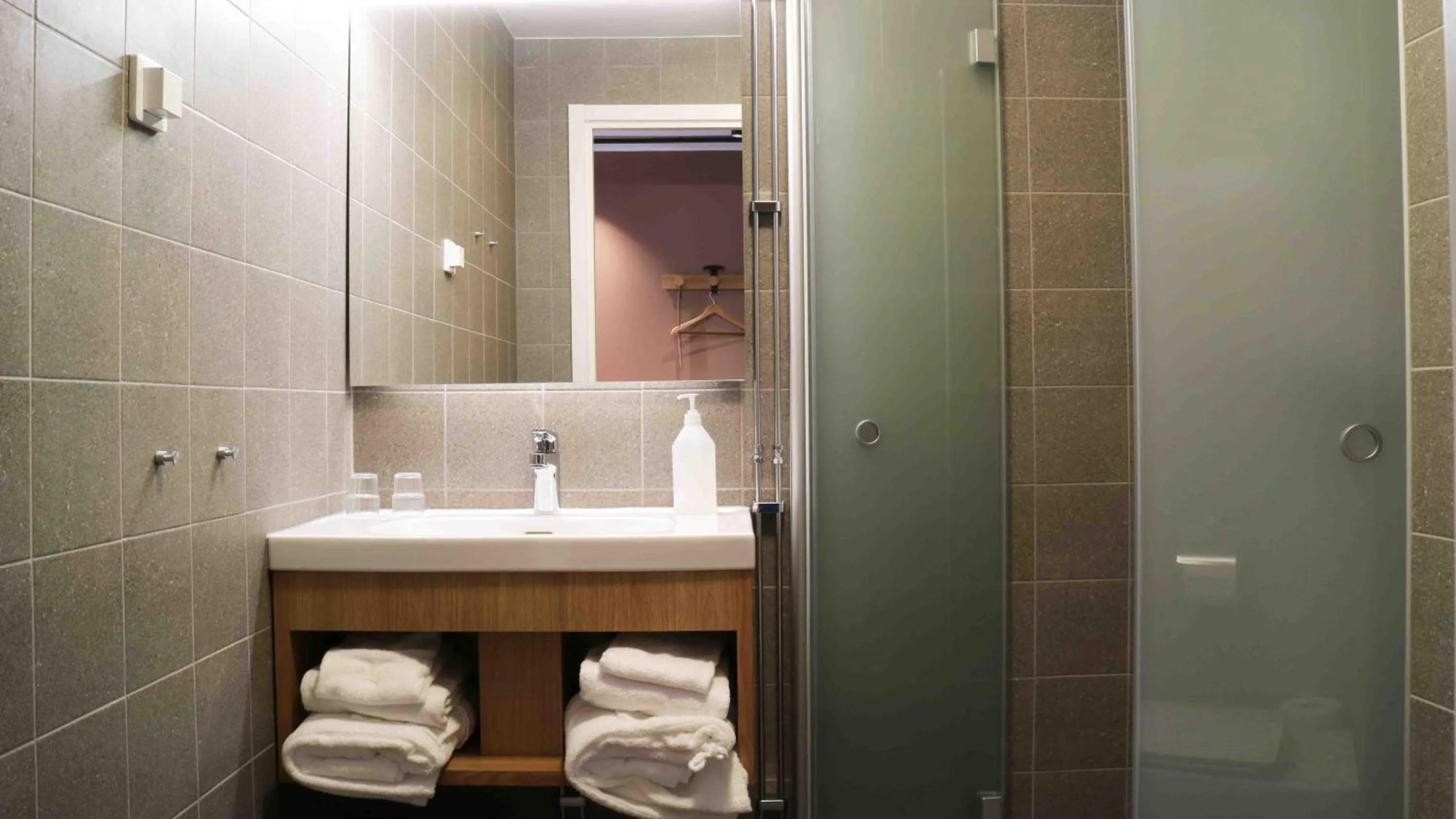 Shower in Medlefors Hotell & Konferens