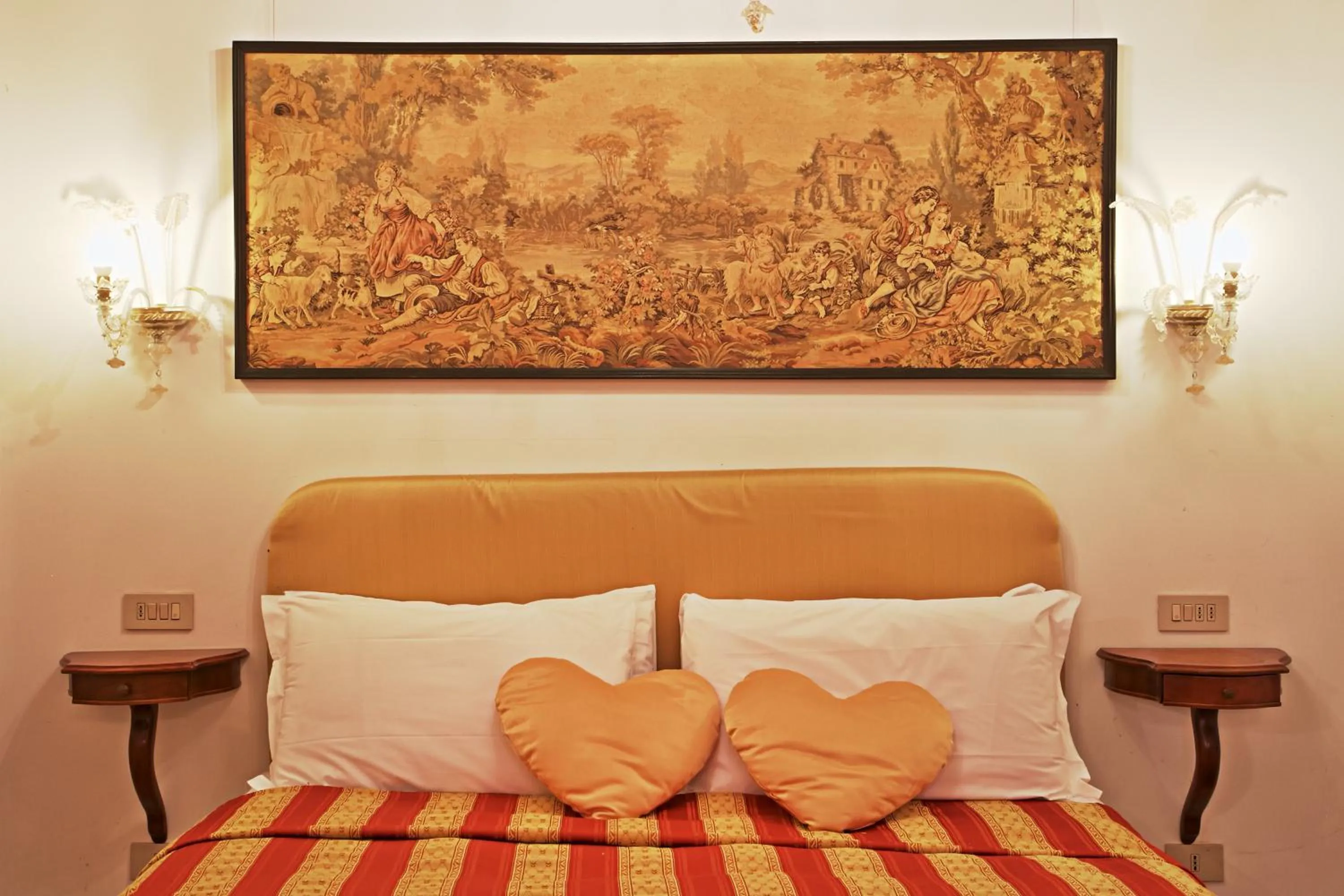Bed in San Luca Flats