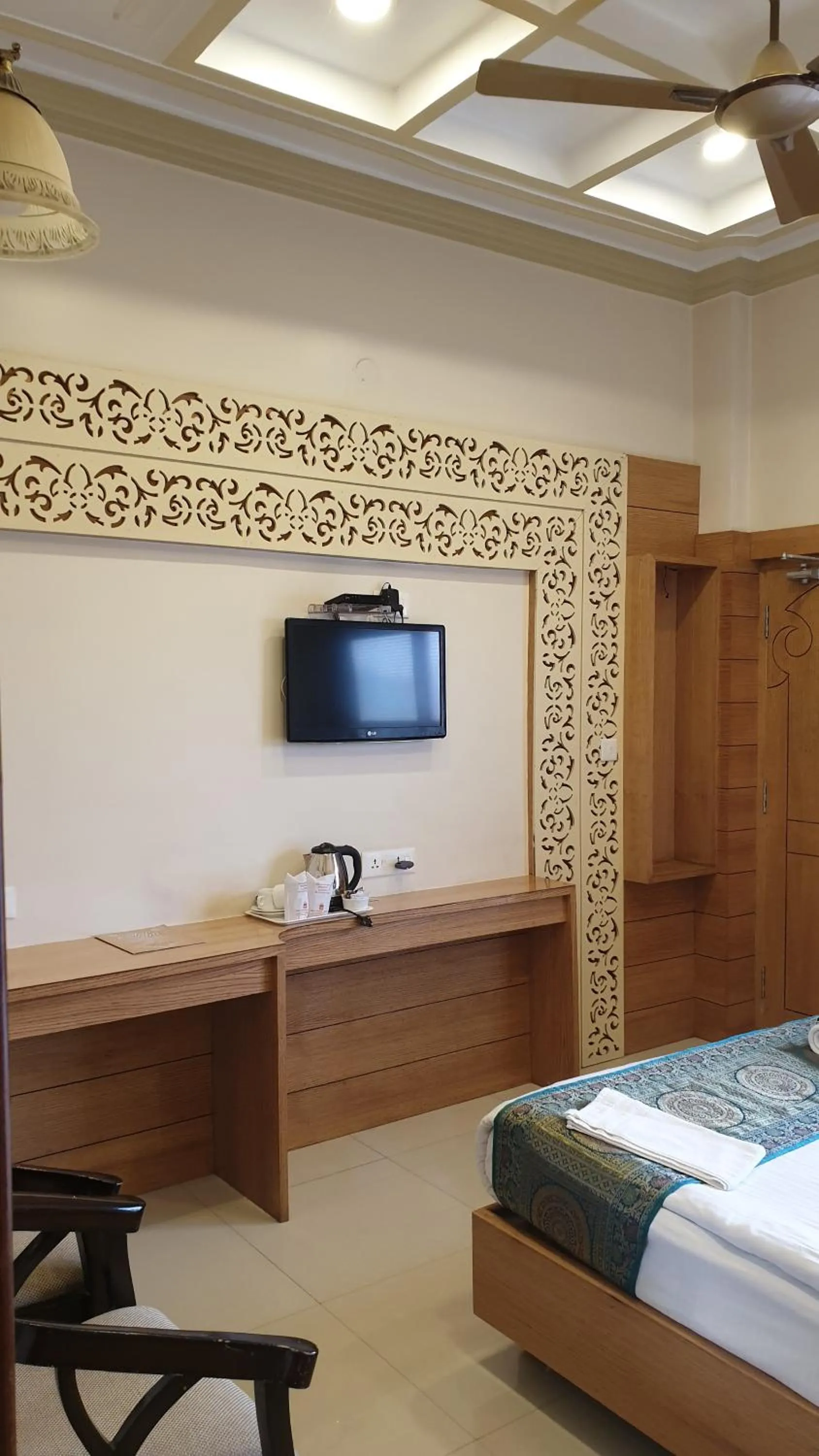 Bedroom, Bed in Hotel Temple On Ganges