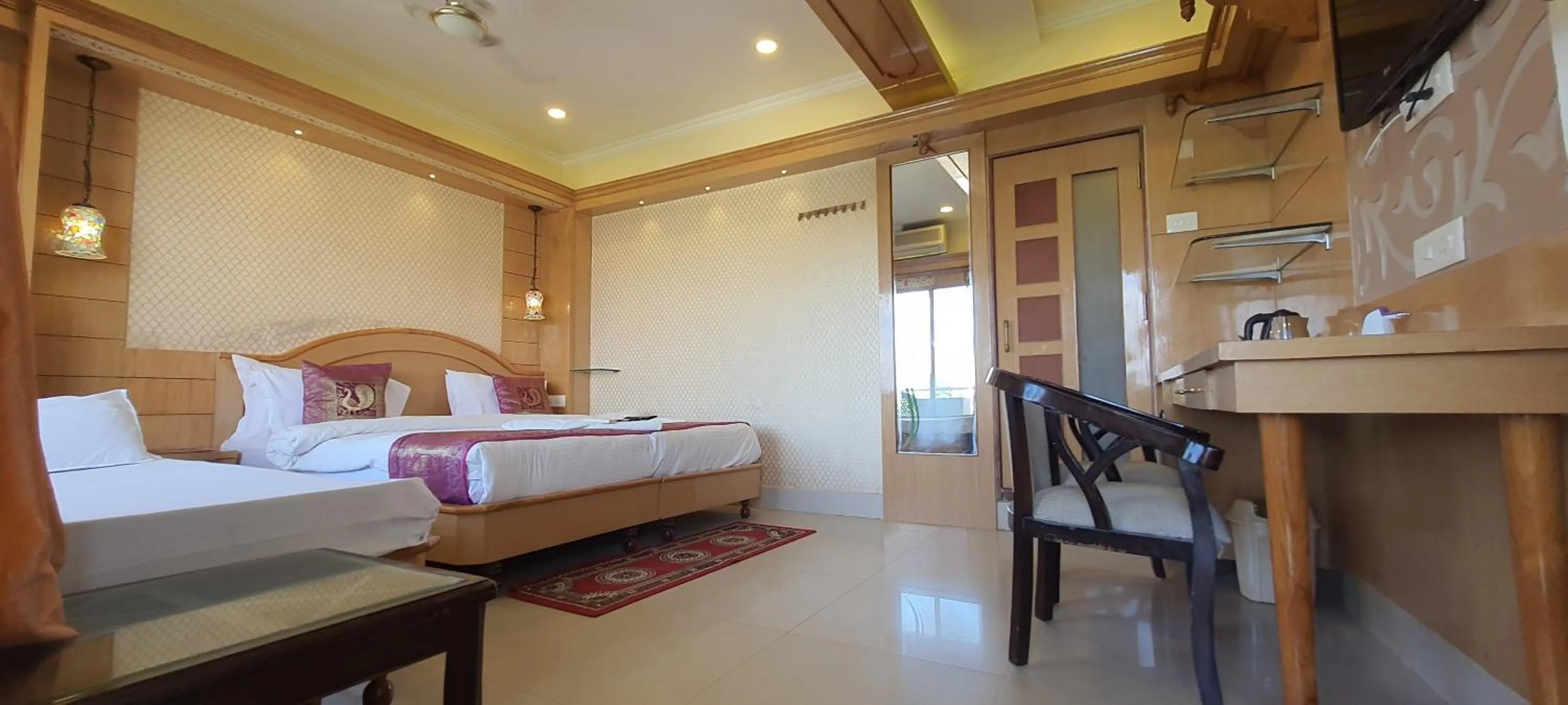 Photo of the whole room, Bed in Hotel Temple On Ganges