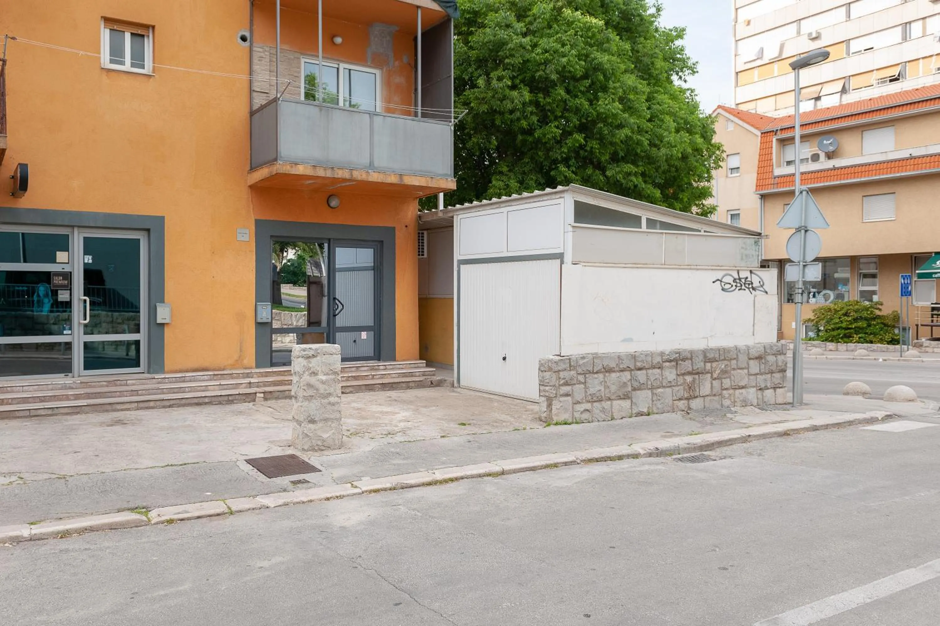 Facade/entrance in Studio apartment Sesula