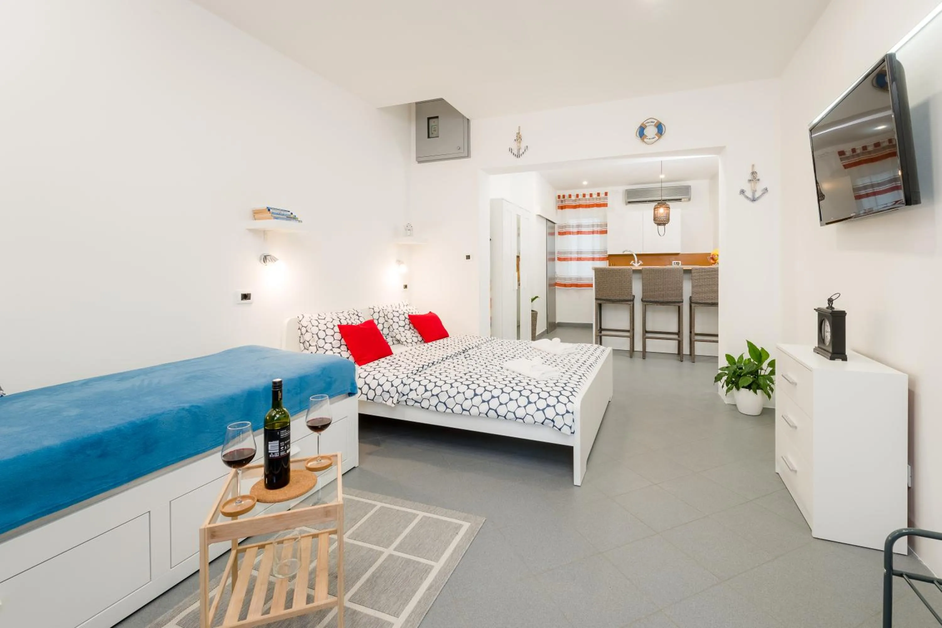 Photo of the whole room, Bed in Studio apartment Sesula