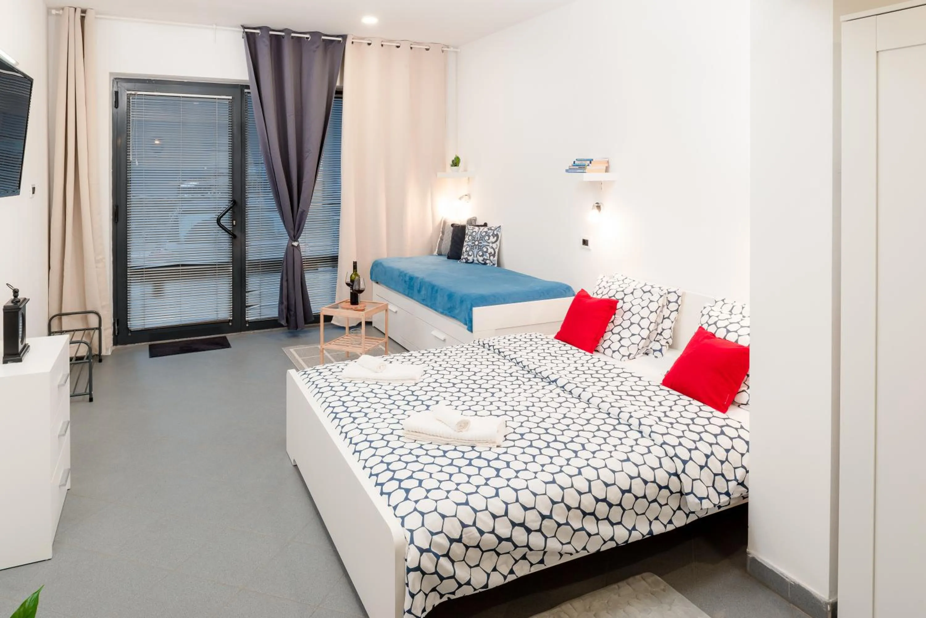 Coffee/tea facilities, Bed in Studio apartment Sesula