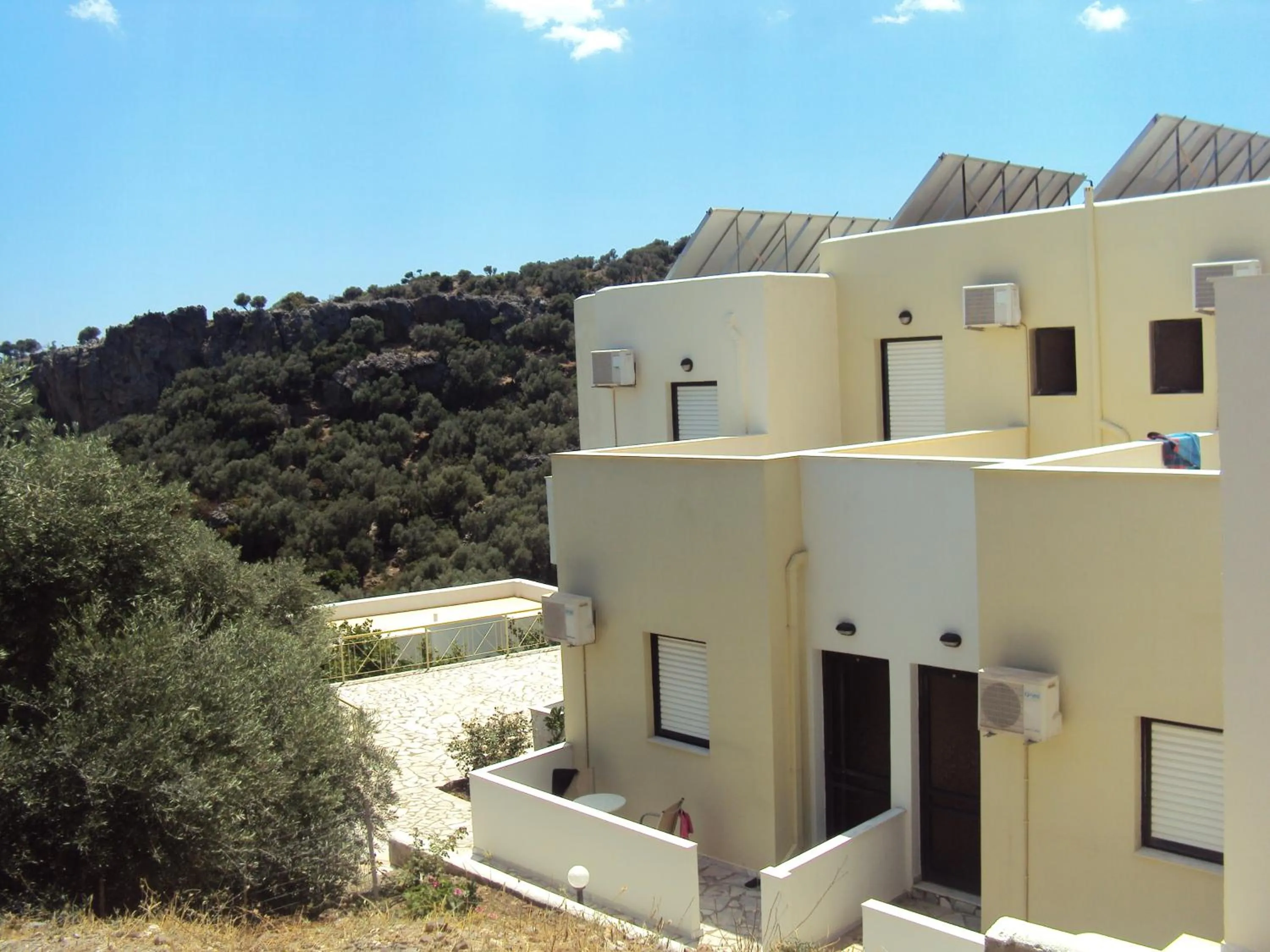 Facade/entrance in Polyrizos Hotel