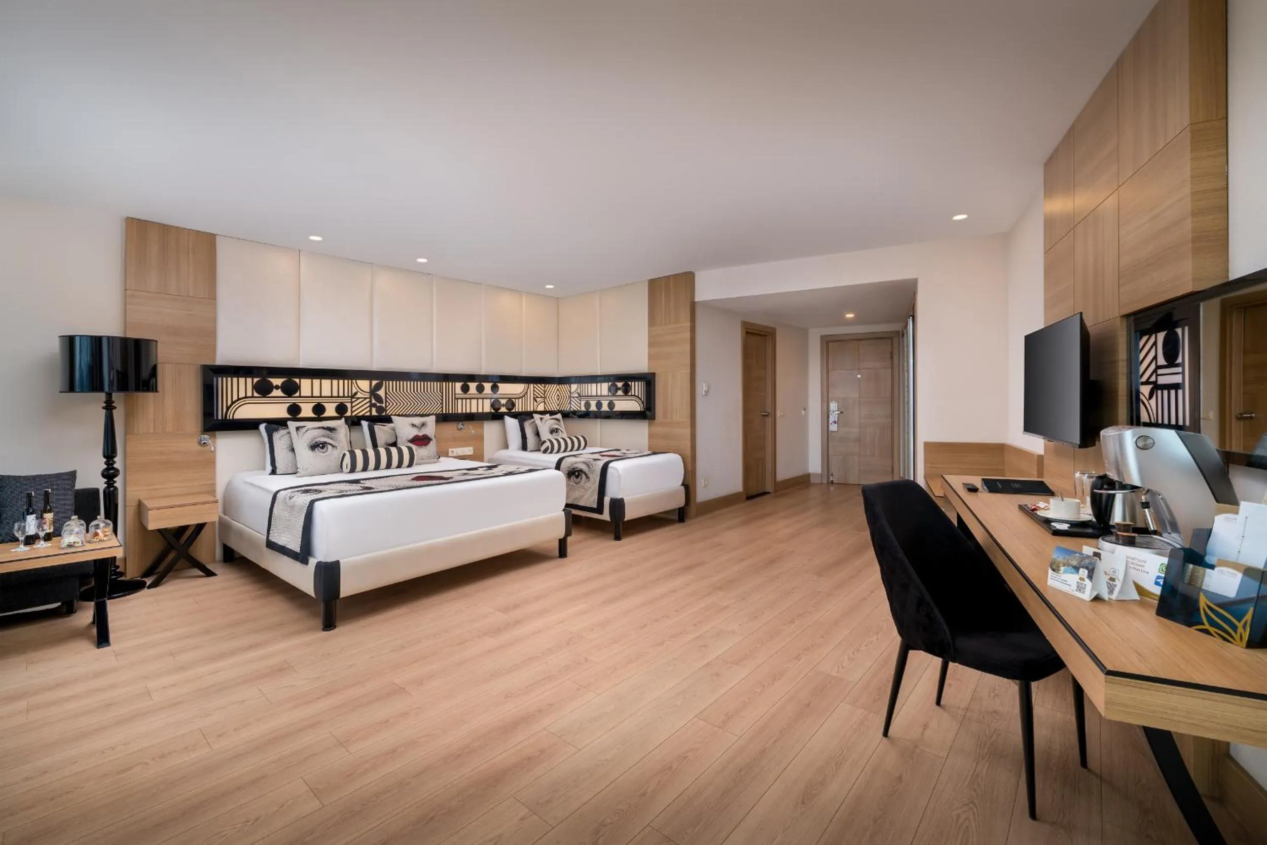 Photo of the whole room, Bed in Delphin Imperial Lara