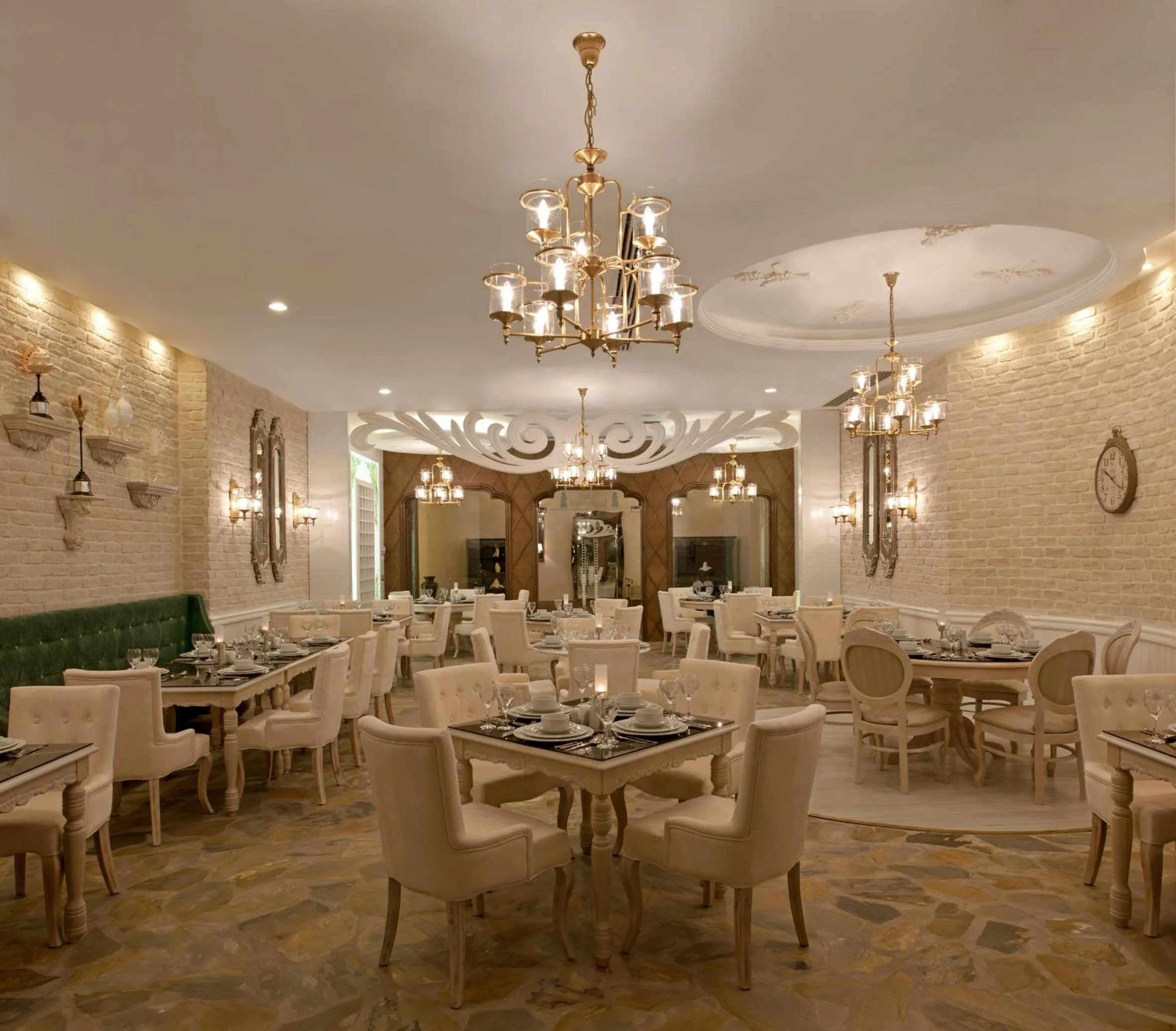 Restaurant/places to eat in Delphin Imperial Lara