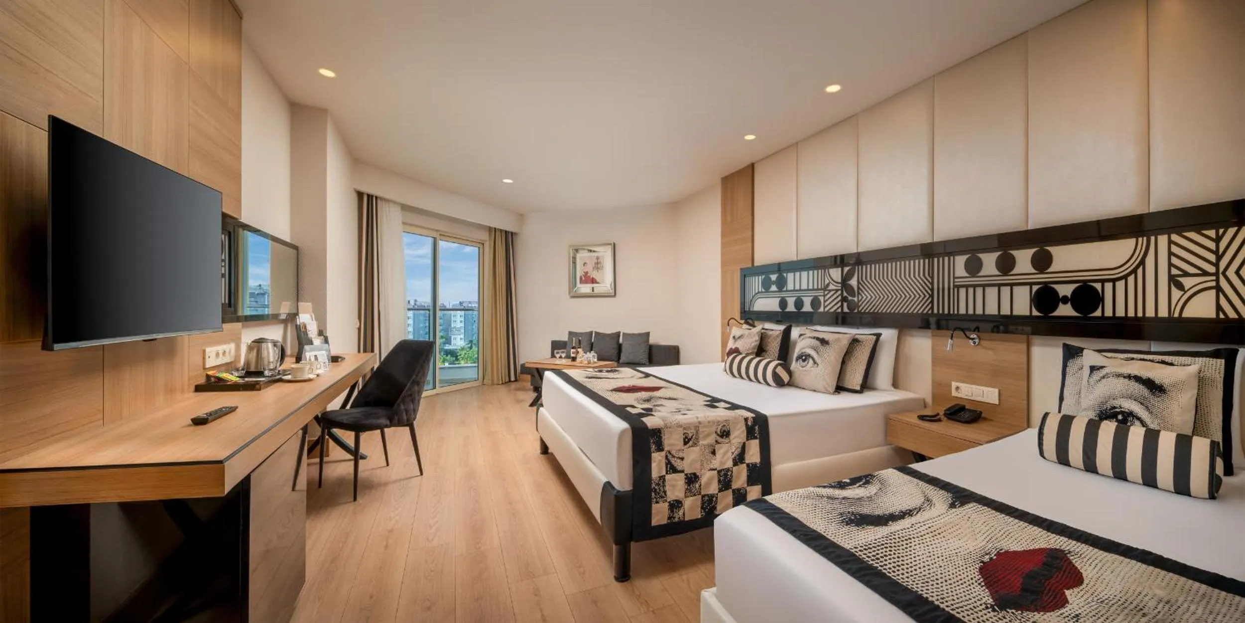 Photo of the whole room, Bed in Delphin Imperial Lara