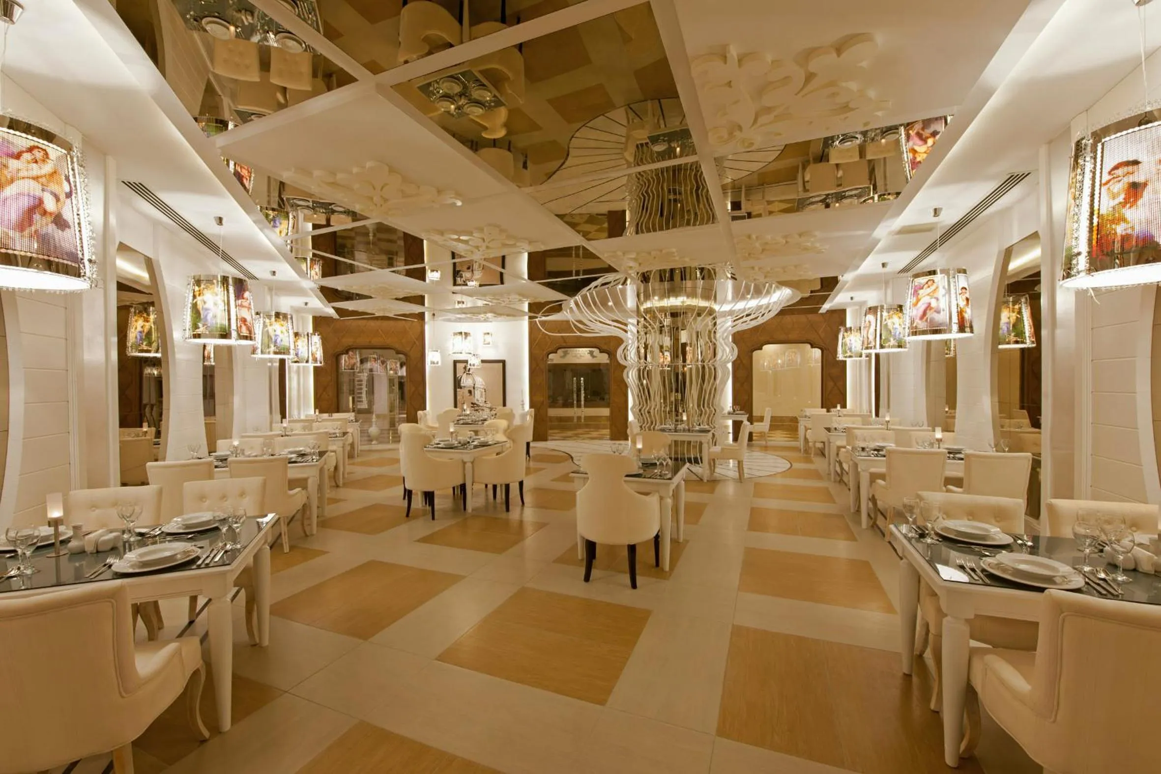 Restaurant/places to eat in Delphin Imperial Lara