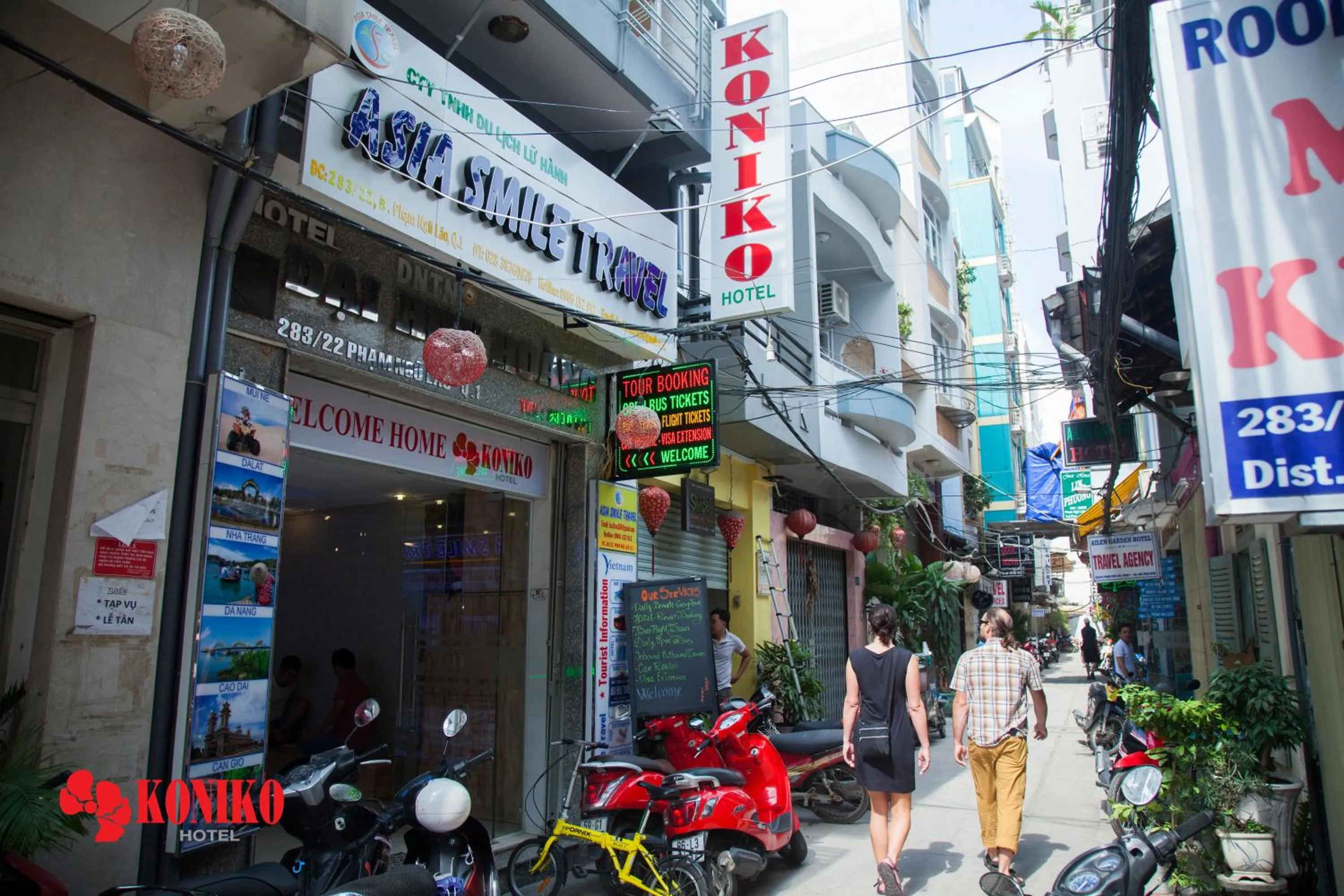 Facade/entrance in Koniko Hotel