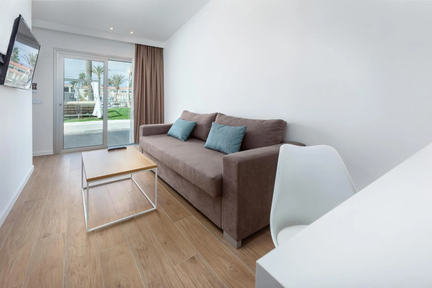 Photo of the whole room in Kumara Serenoa By Lopesan Hotels