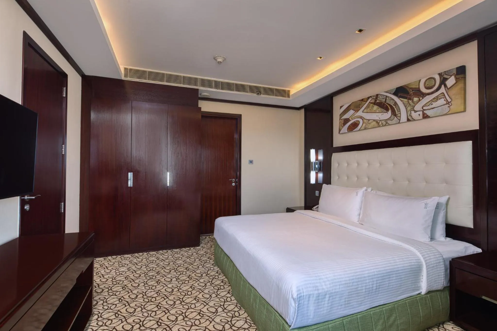 Bedroom, Bed in Holiday Inn Cochin by IHG