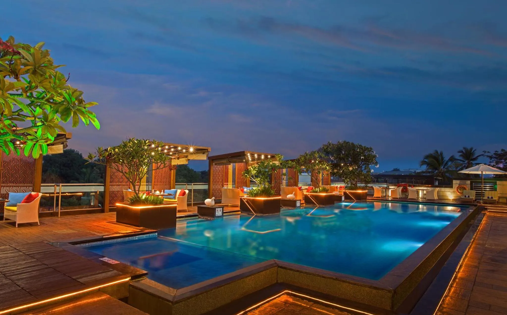 Swimming pool in Holiday Inn Cochin by IHG