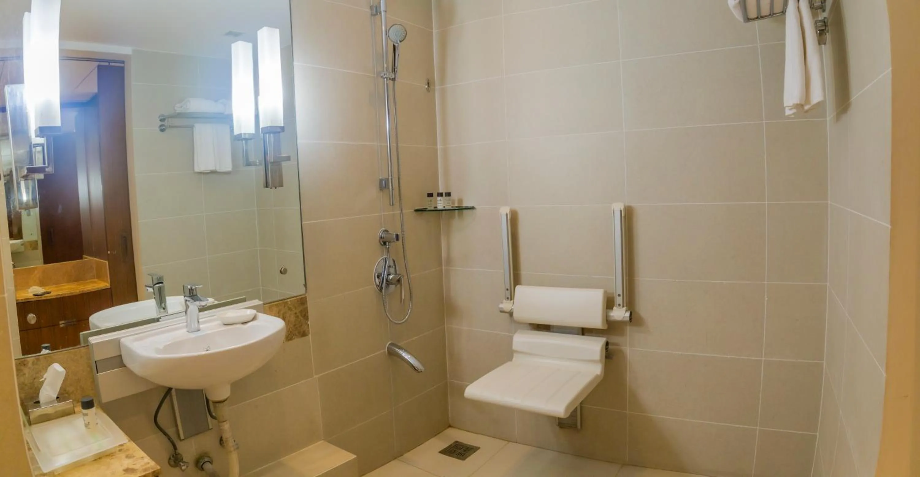 Toilet in Holiday Inn Cochin by IHG